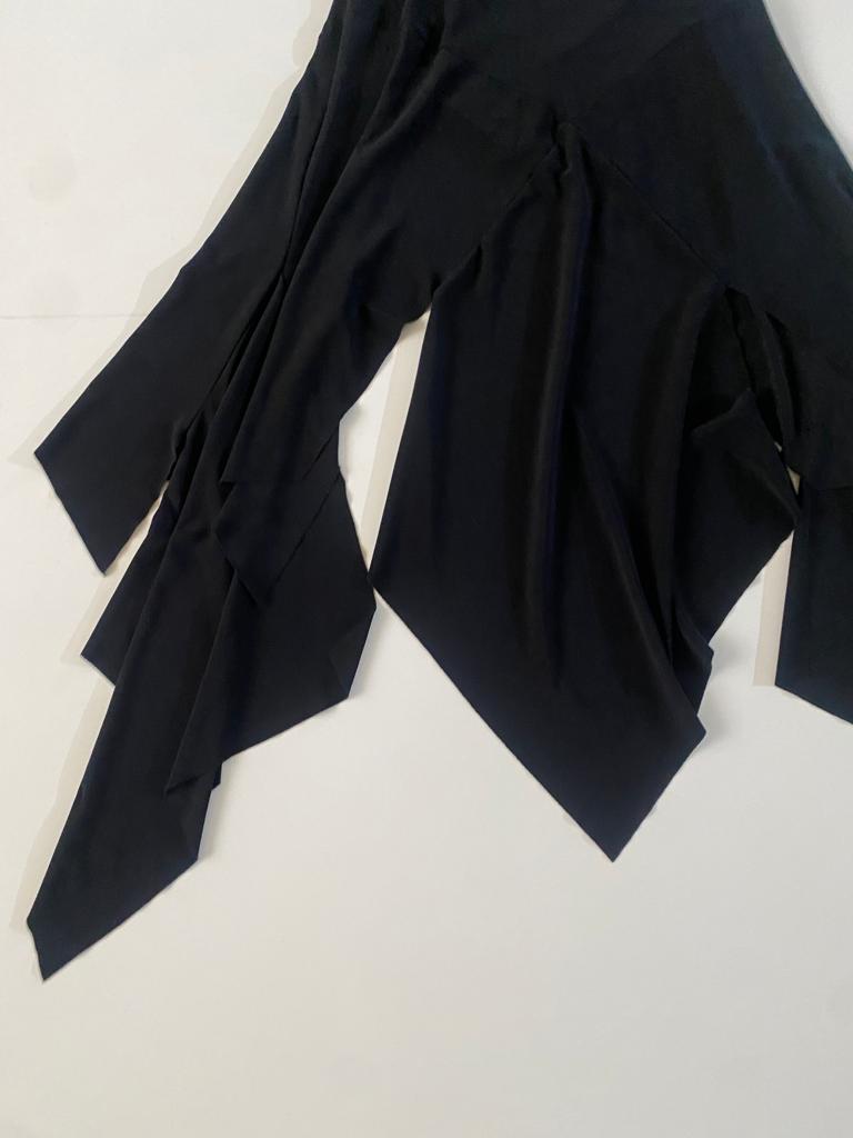 Blusa irregular con cuchillas, Talla M, Mujer