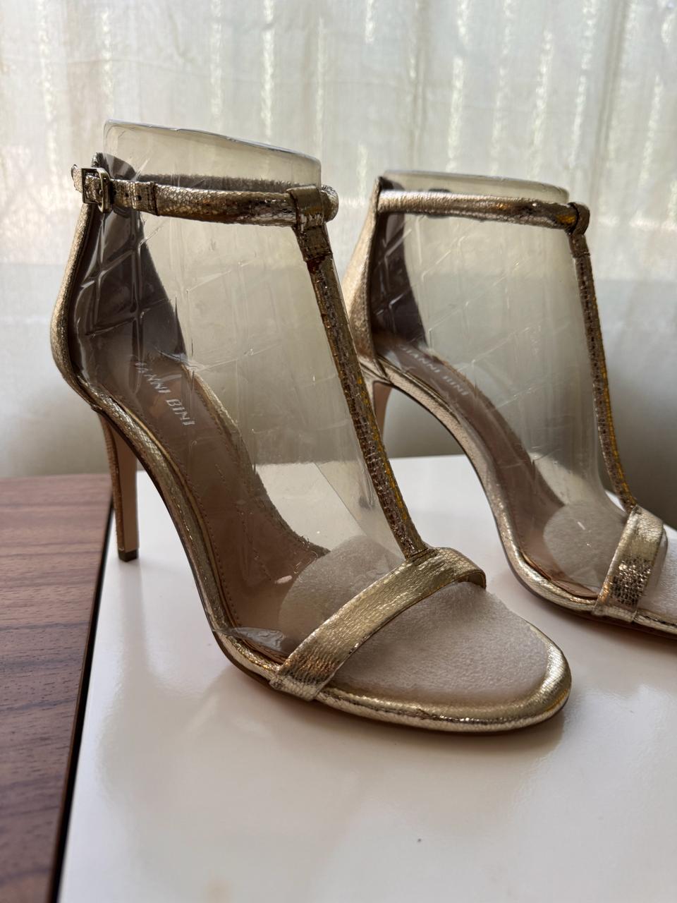 Tacones dorados, Talla 7.5Usa, Mujer