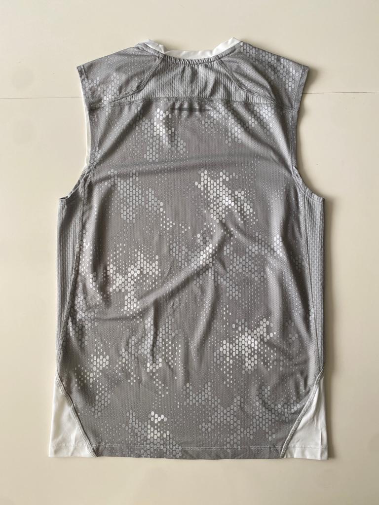 Playera deportiva blanca, Talla S, Hombre