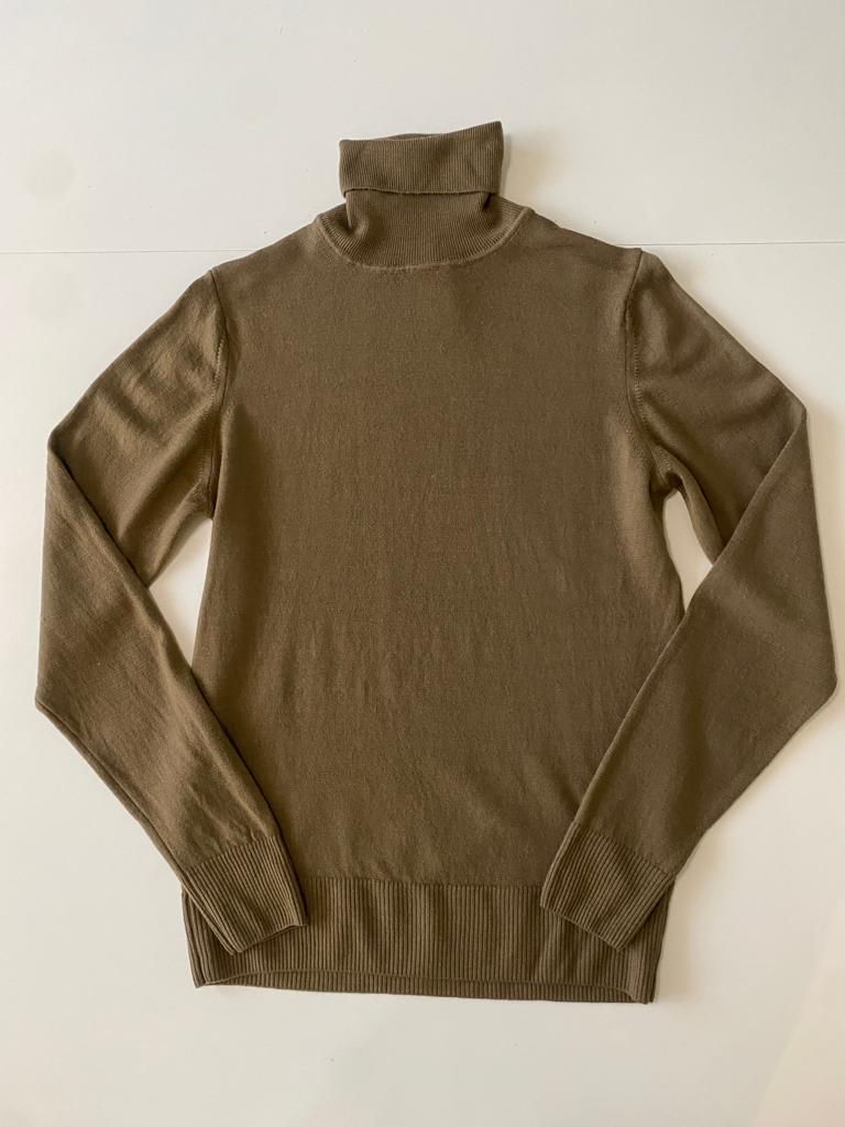 Cuello de tortuga cafe, Talla M, Hombre