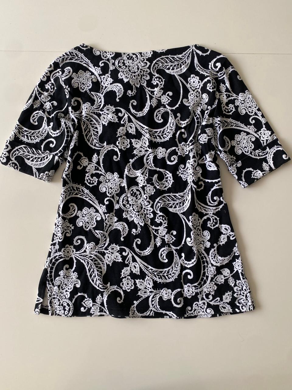 Blusa estampada negra, Talla XS, Mujer
