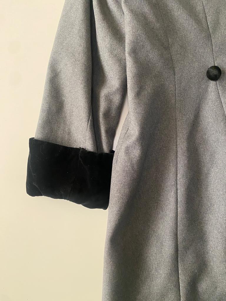 Solo RENTA Abrigo gris de epoca, Talla M/L, Hombre