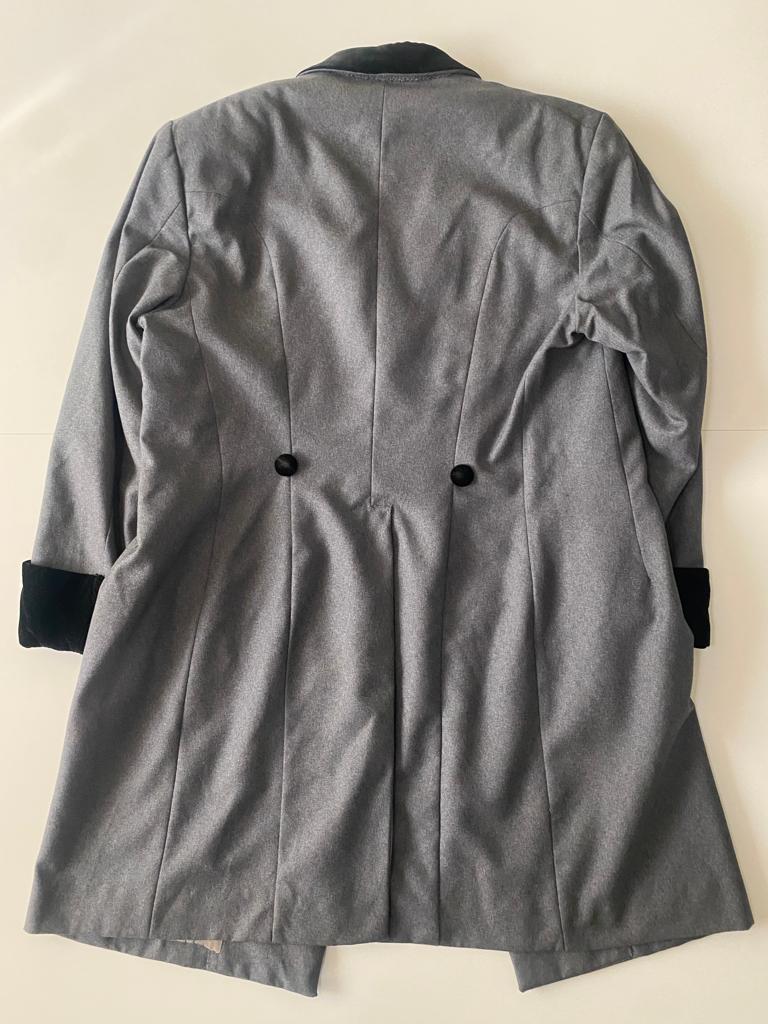 Solo RENTA Abrigo gris de epoca, Talla M/L, Hombre