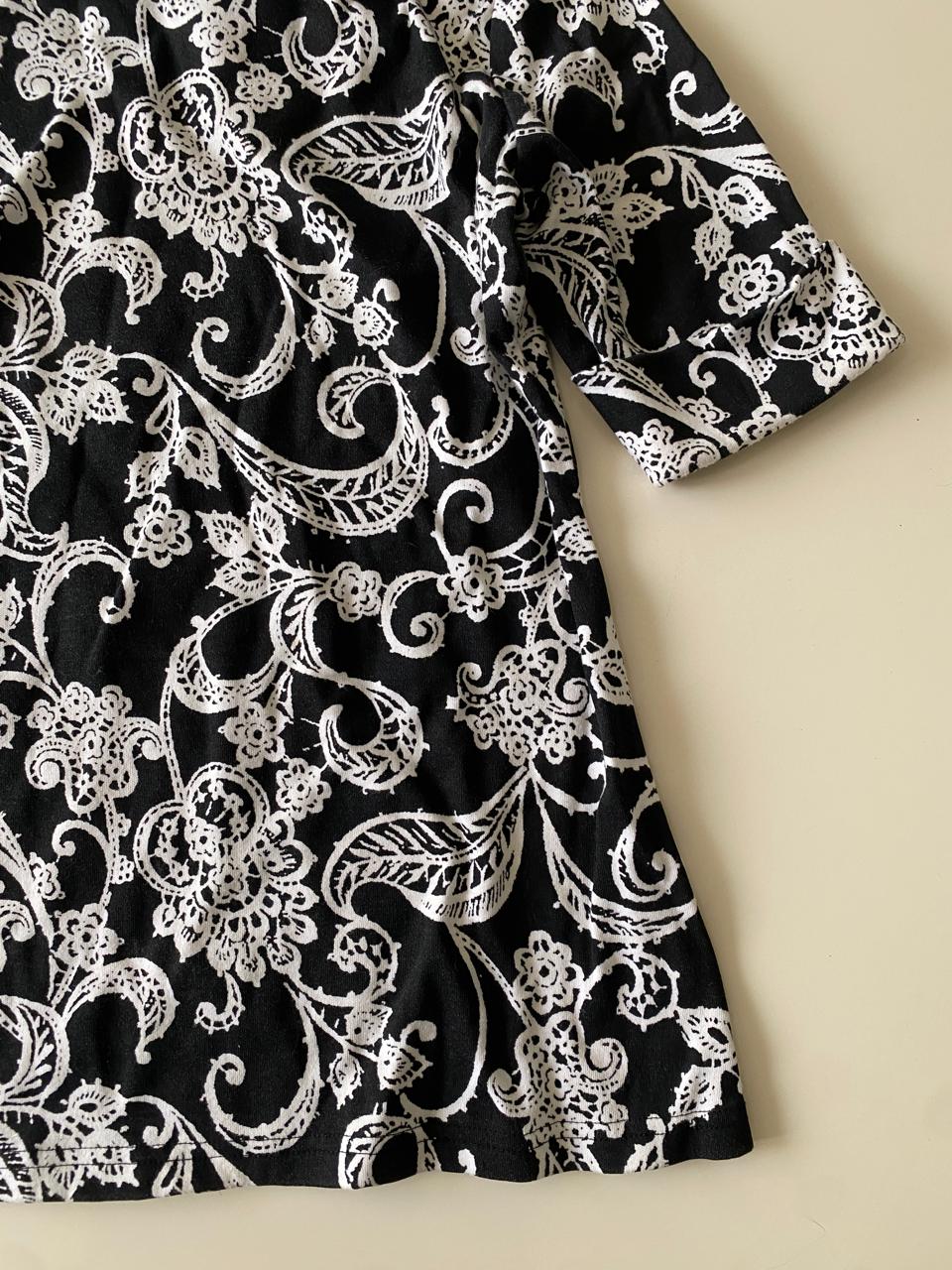 Blusa estampada negra, Talla XS, Mujer