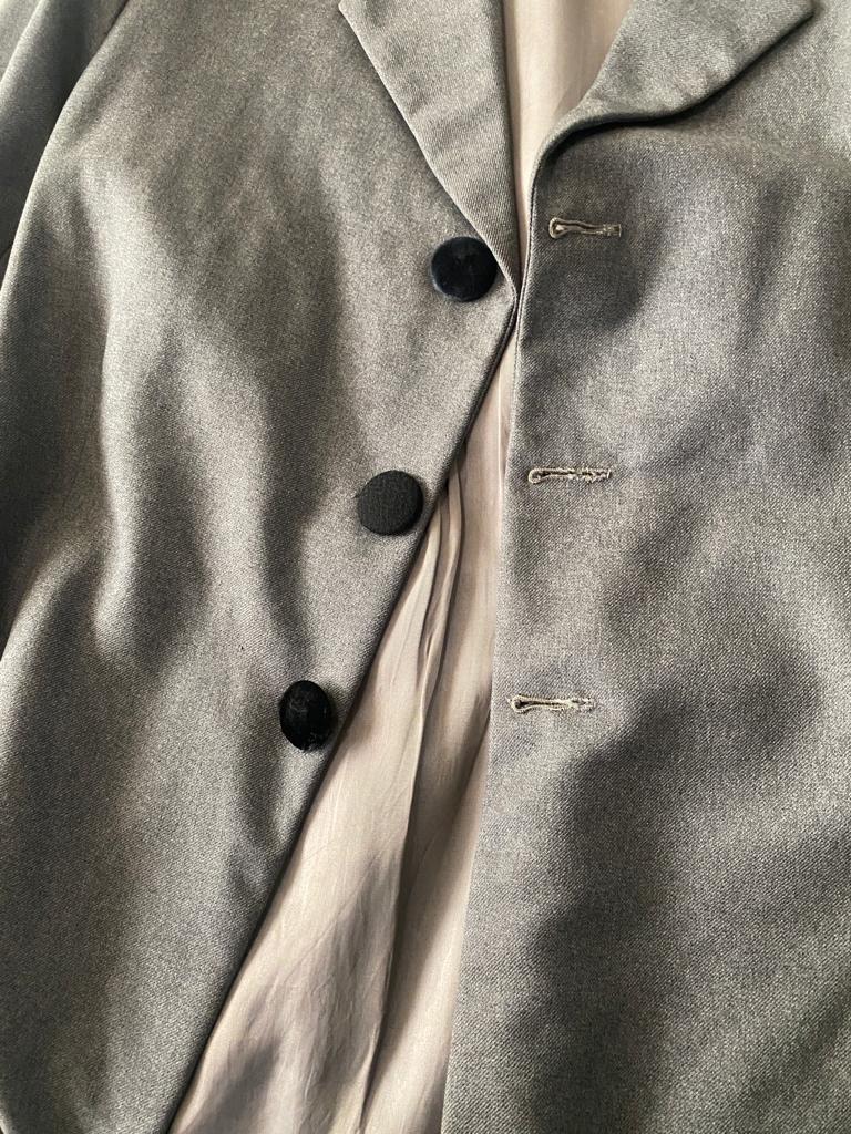 Solo RENTA Abrigo gris de epoca, Talla M/L, Hombre