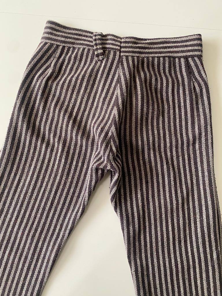 RENTA Pantalones cafe revolucionario, Talla 32, Hombre