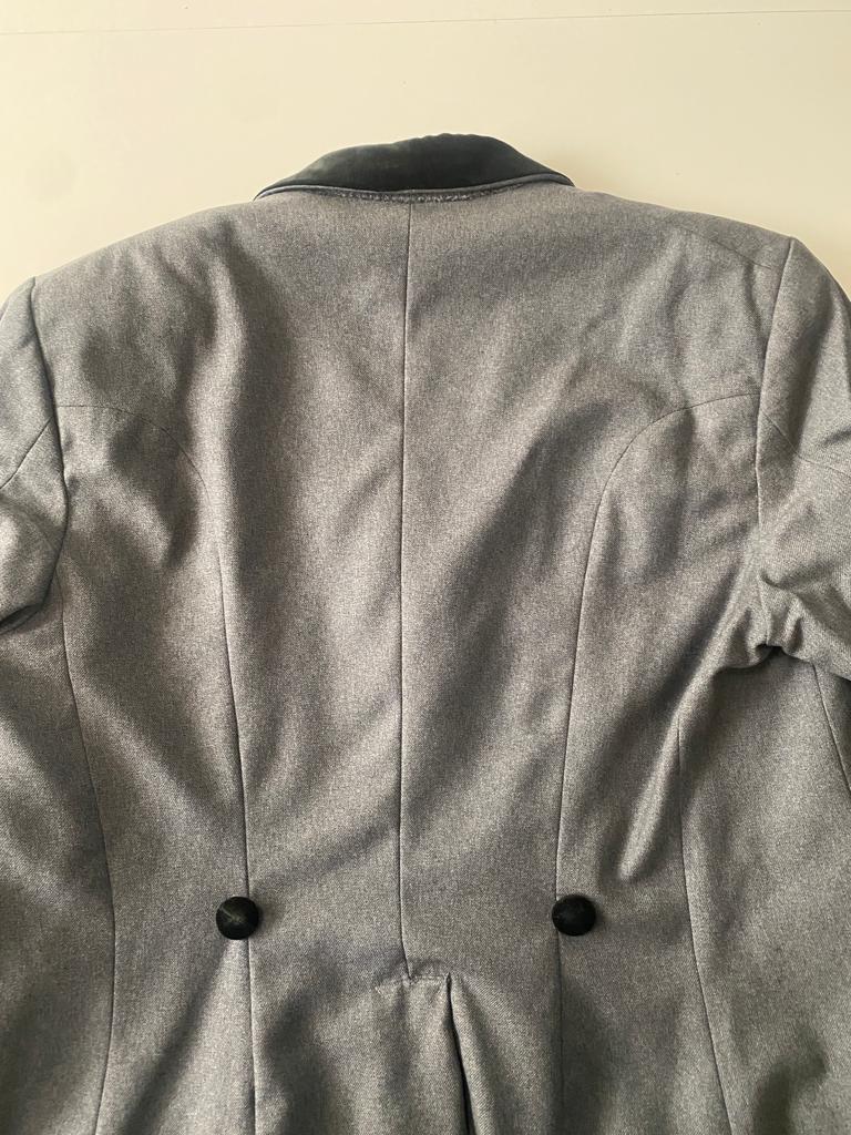 Solo RENTA Abrigo gris de epoca, Talla M/L, Hombre