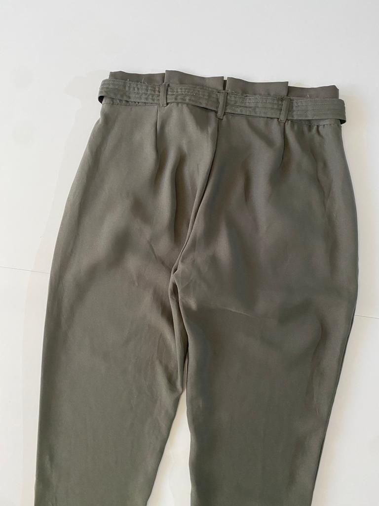 Paper pants verdes, Talla 5, Mujer