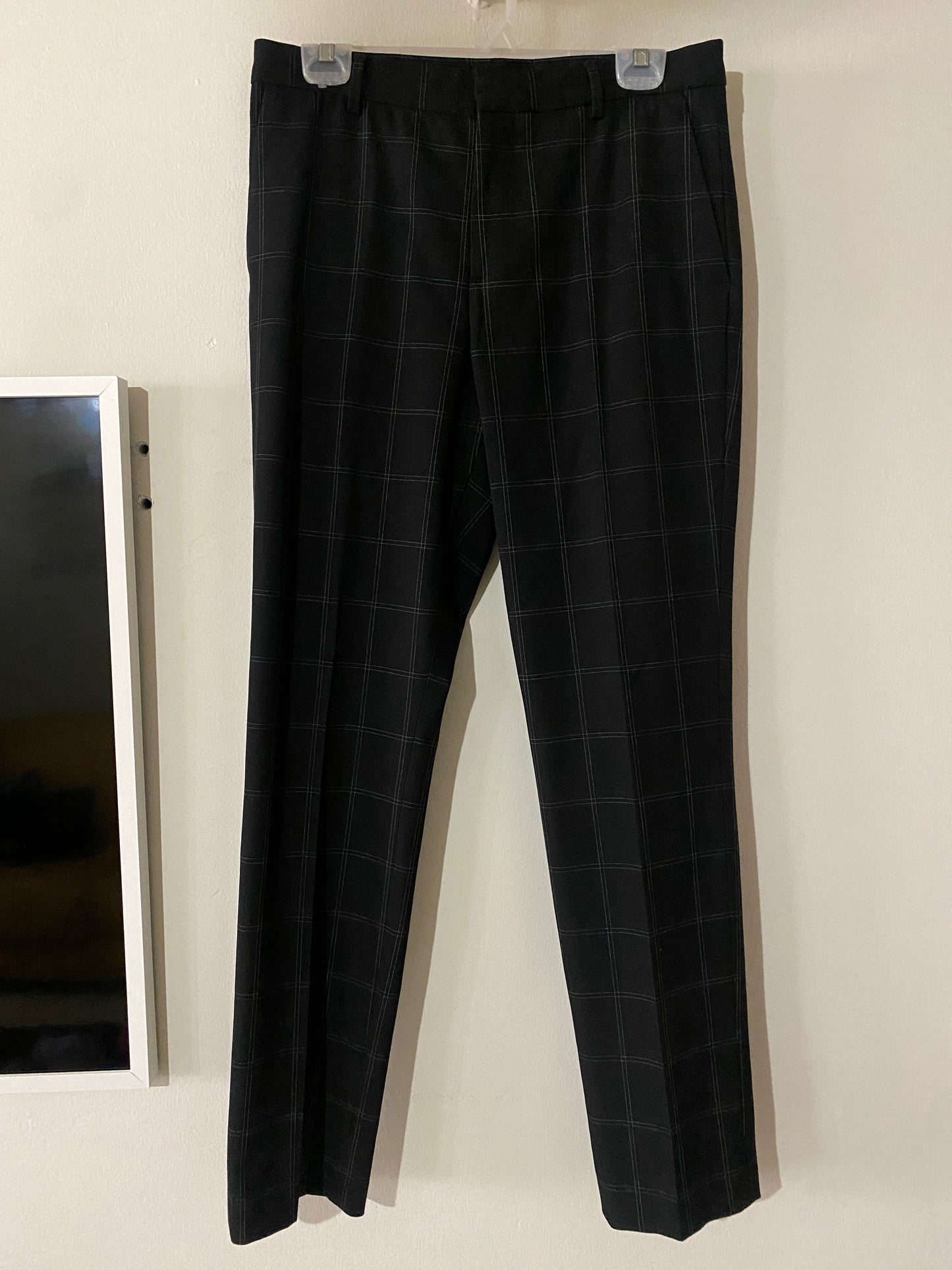 Pantalones negros estampado a cuadros, Talla 30