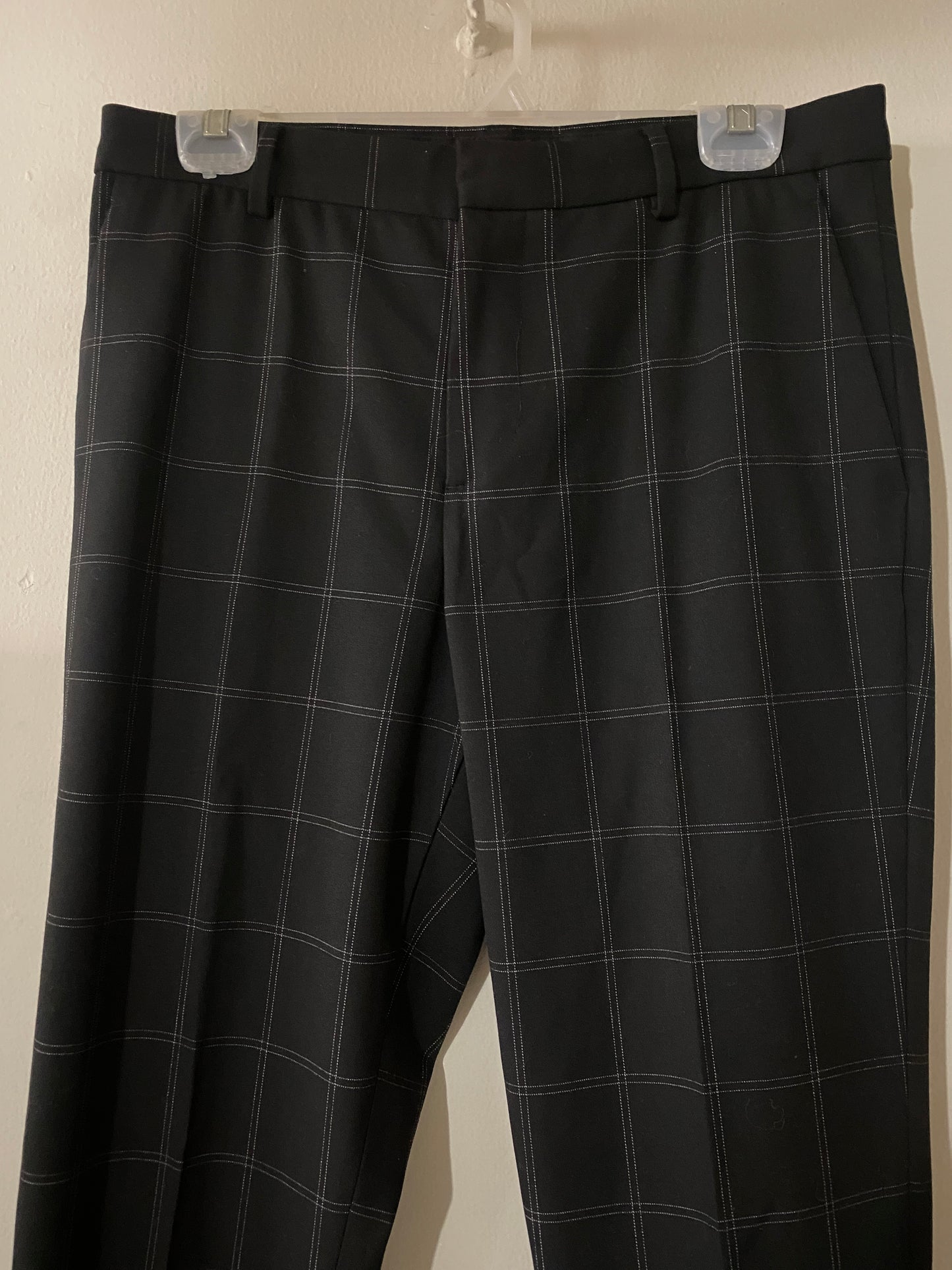 Pantalones negros estampado a cuadros, Talla 30