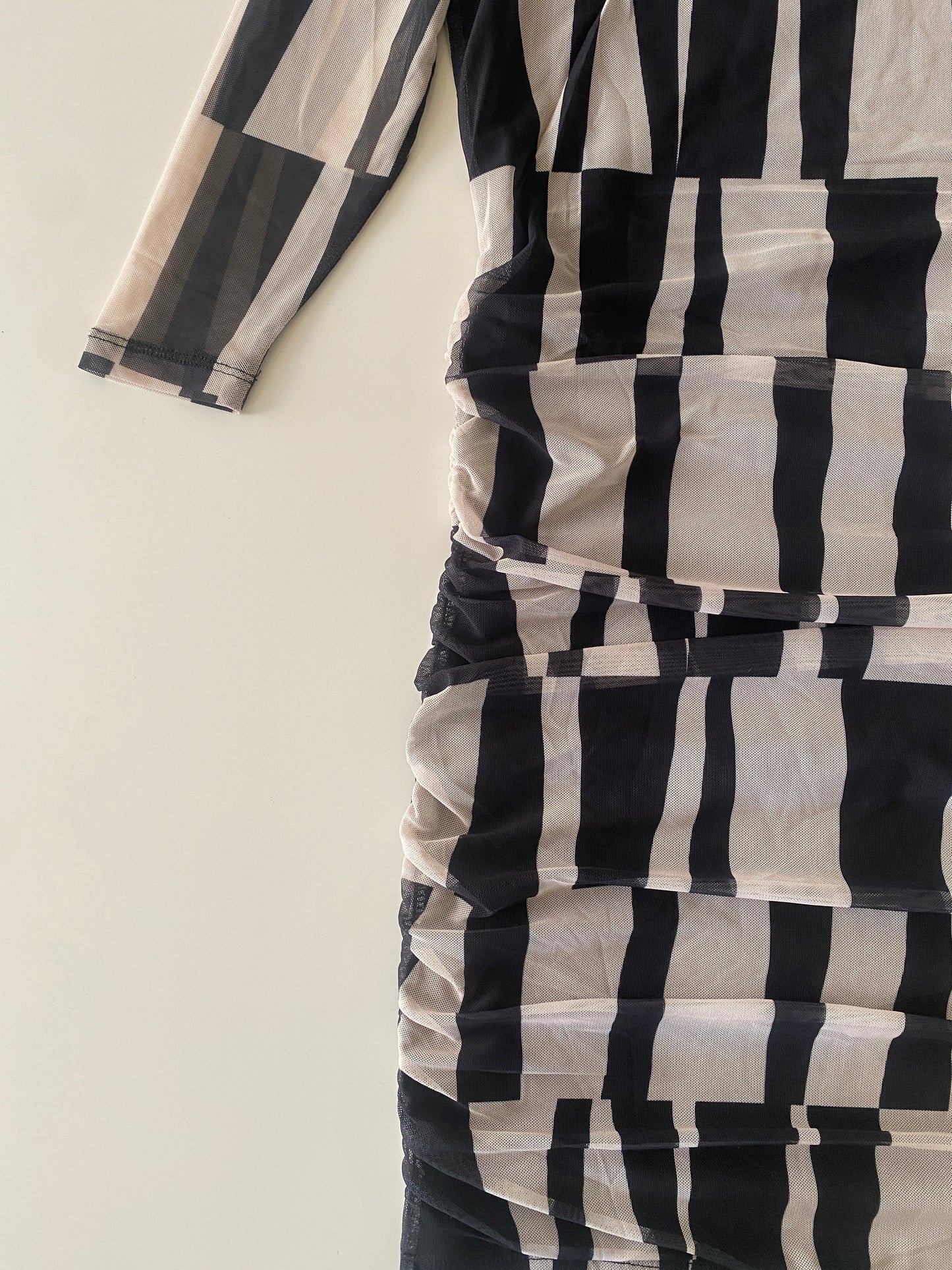 Vestido de Mesh con gráficos, Talla XS, Mujer, NWT