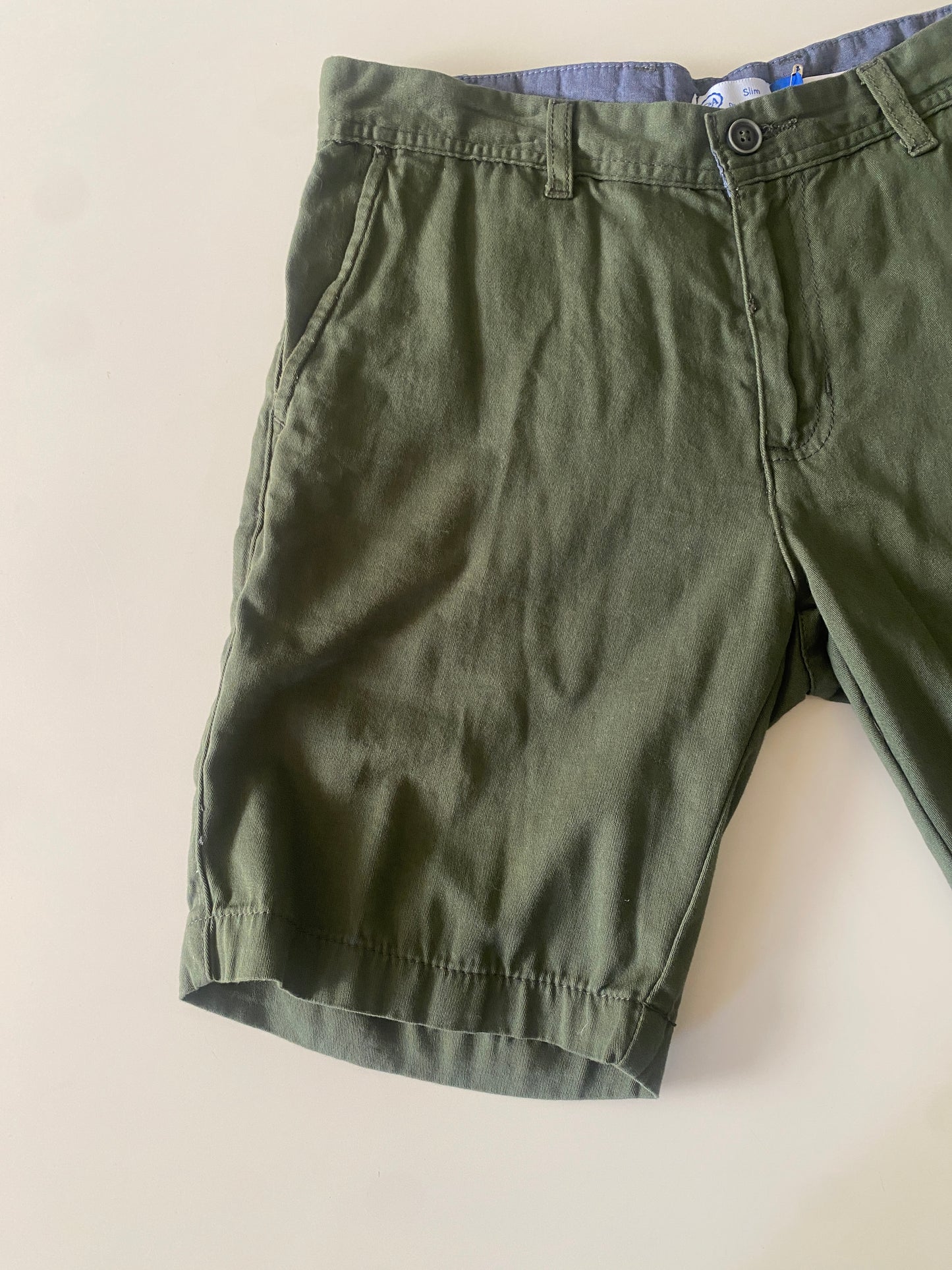 Shorts de vestir verdes, corte Slim, Talla 28, Hombre