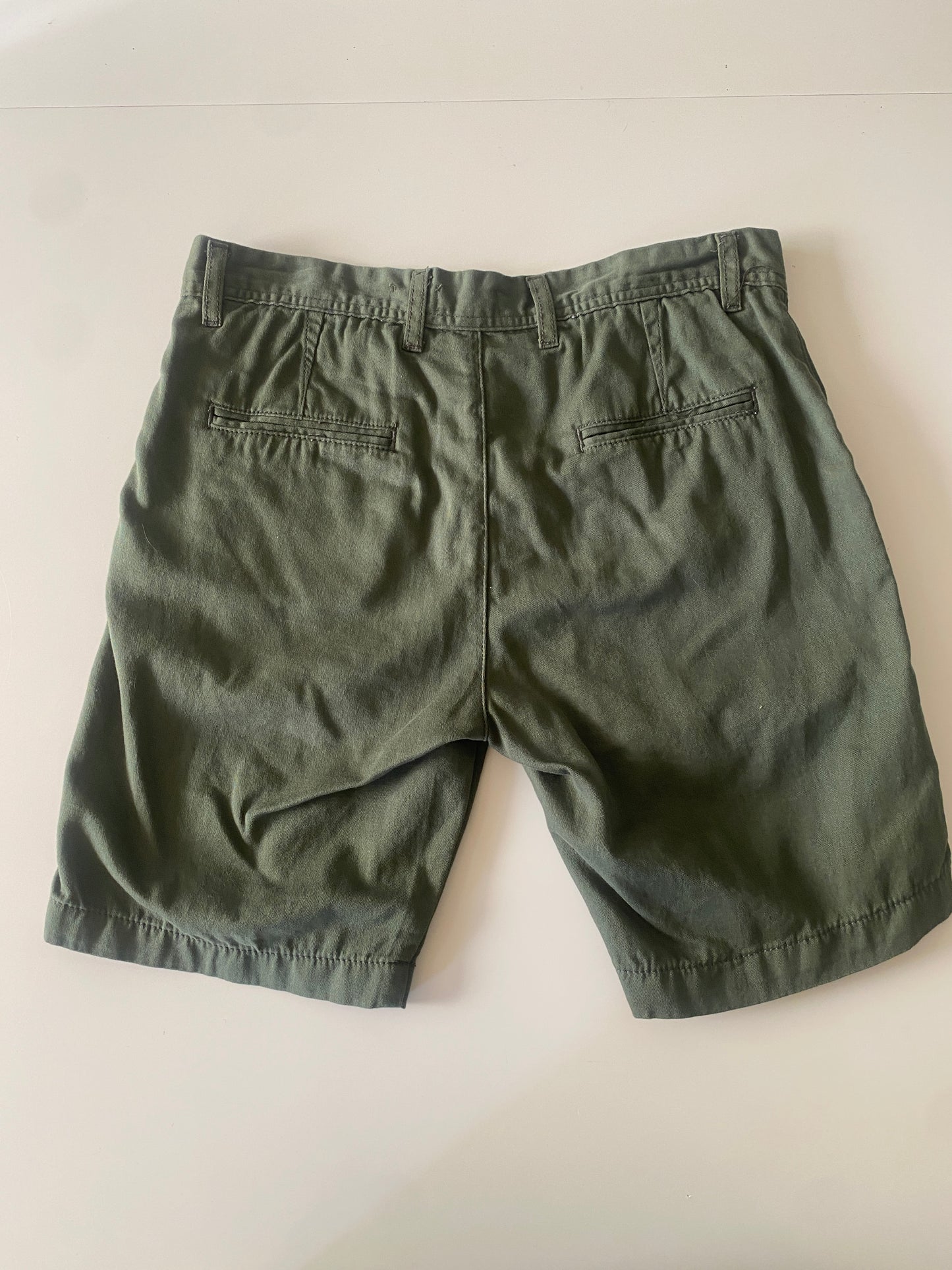 Shorts de vestir verdes, corte Slim, Talla 28, Hombre