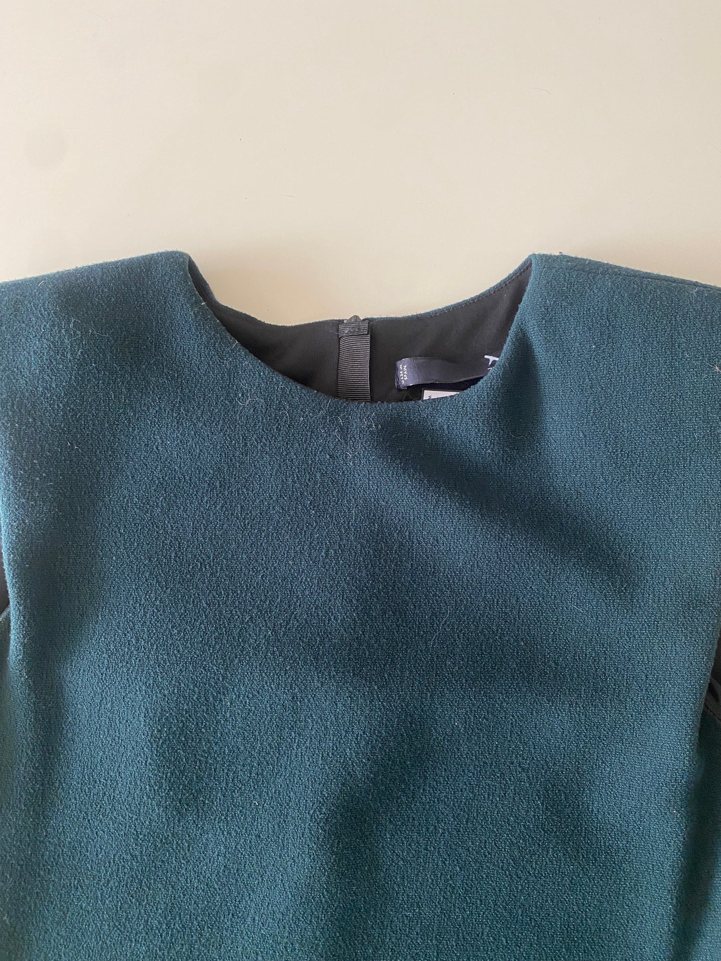 Vestido verde esmeralda con hombreras, Talla M, Mujer