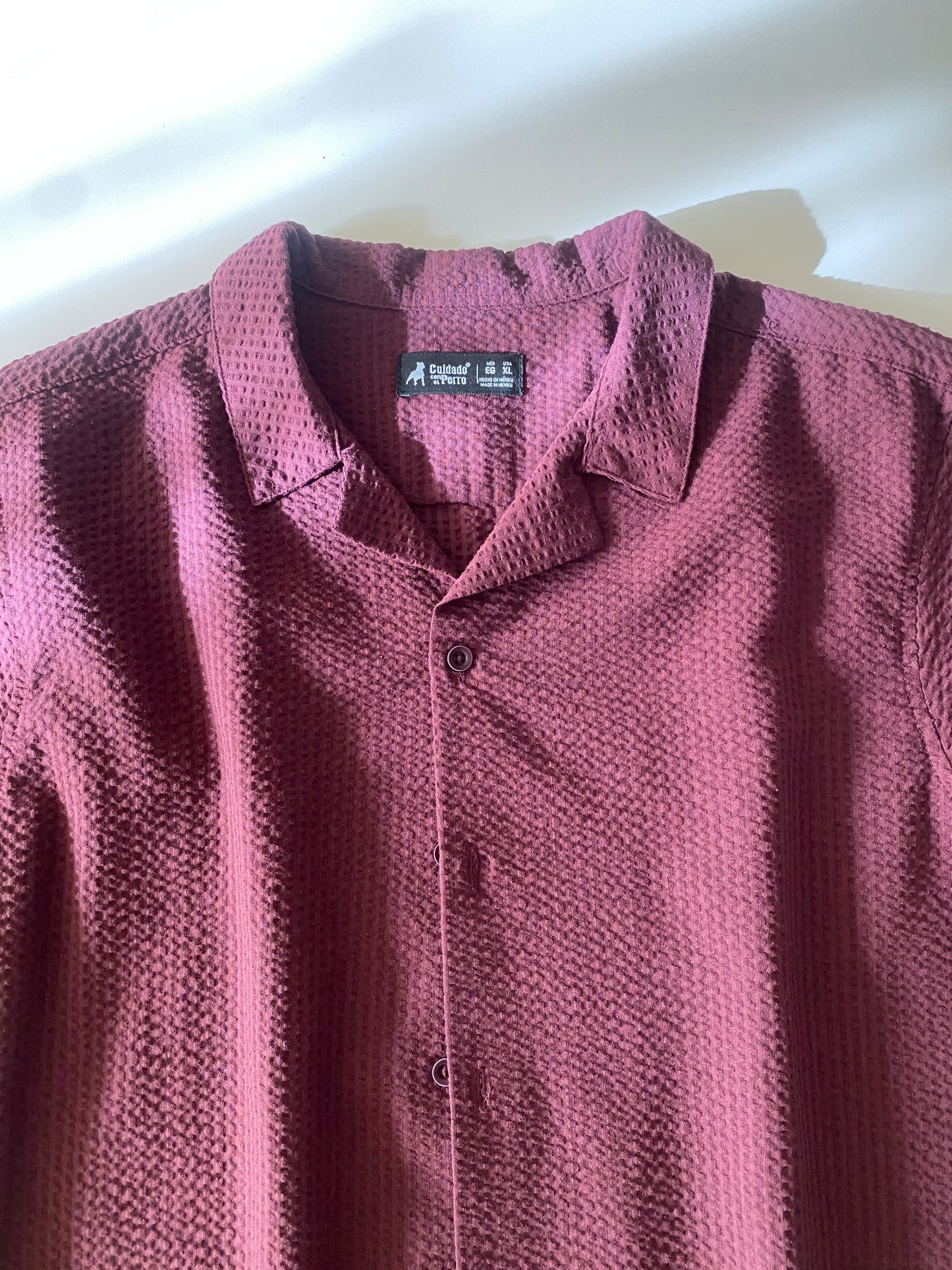 Camisa manga corta guinda, Talla XL, Hombre