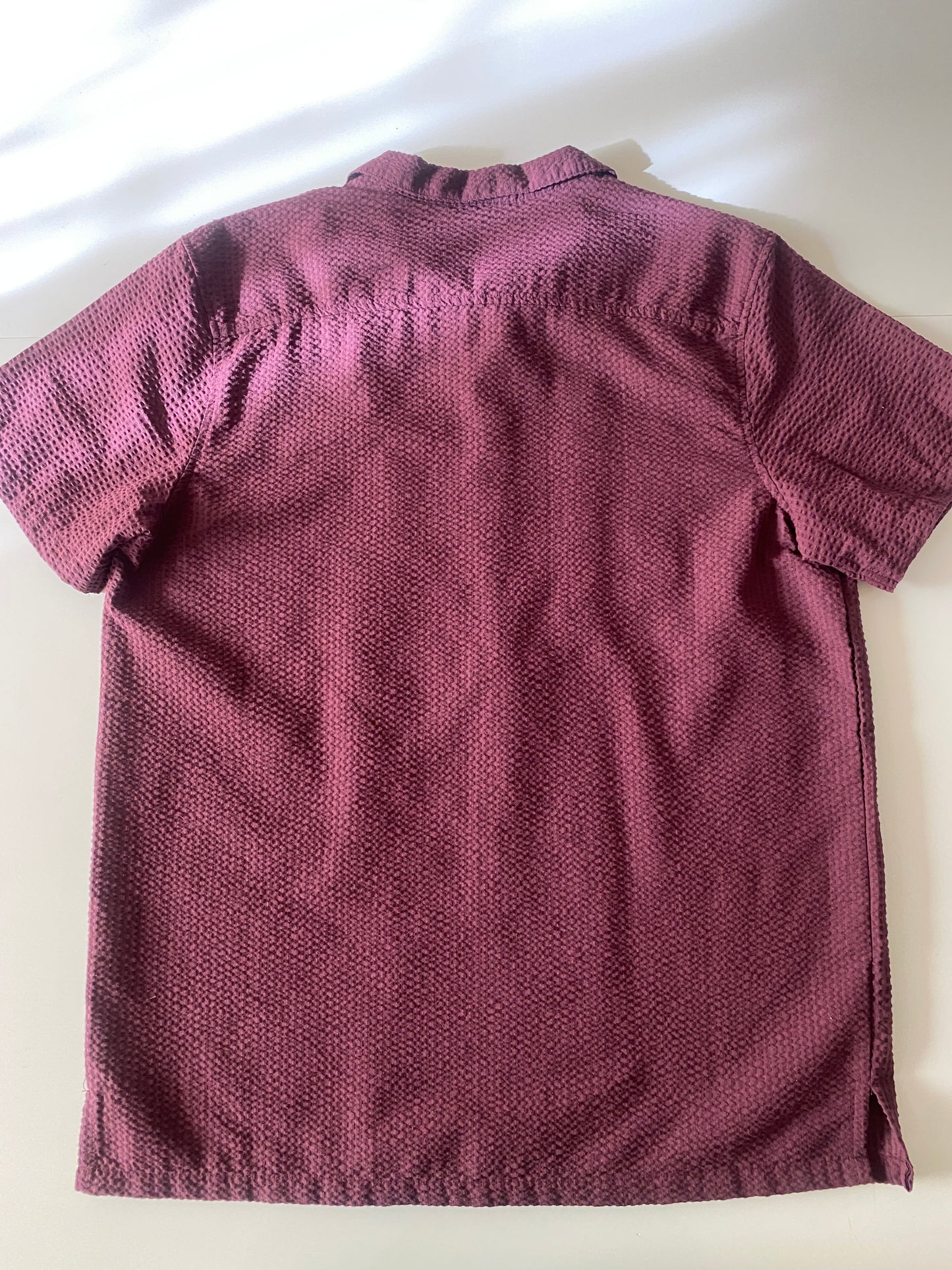 Camisa manga corta guinda, Talla XL, Hombre