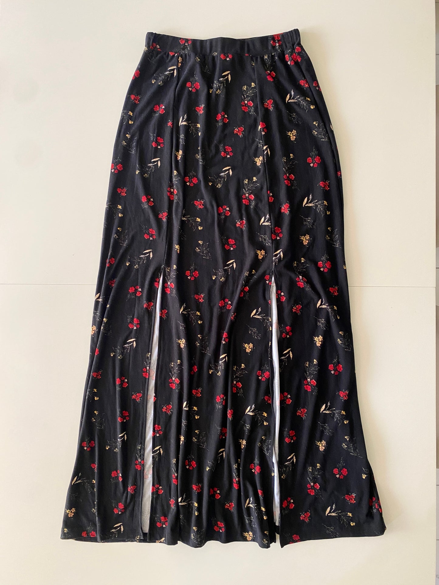 Falda con aberturas al frente, estampado flores, Talla S, Mujer