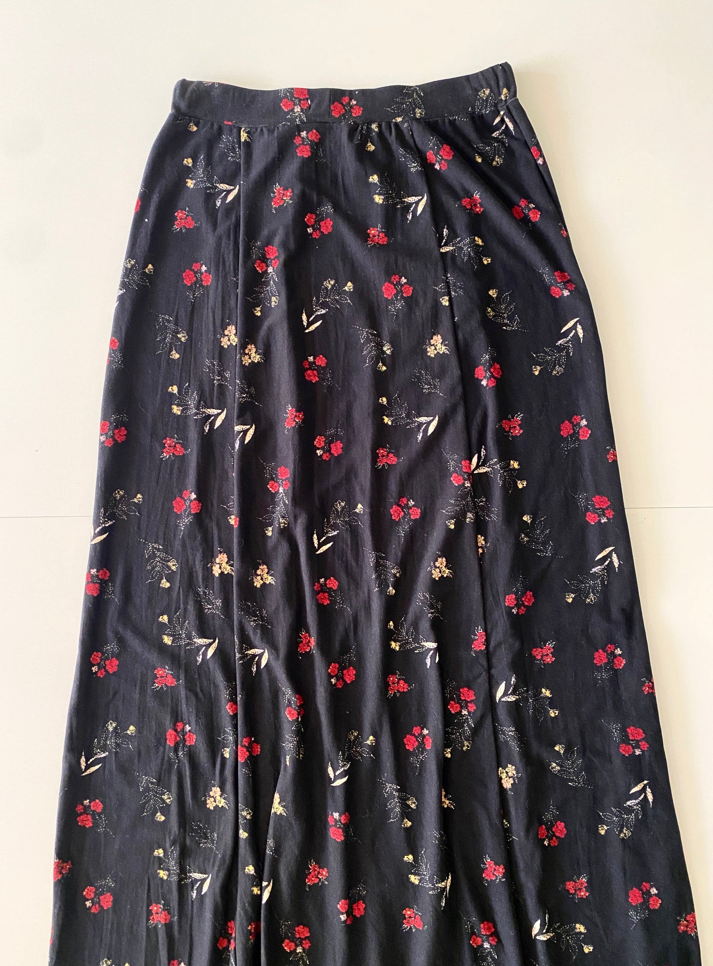 Falda con aberturas al frente, estampado flores, Talla S, Mujer