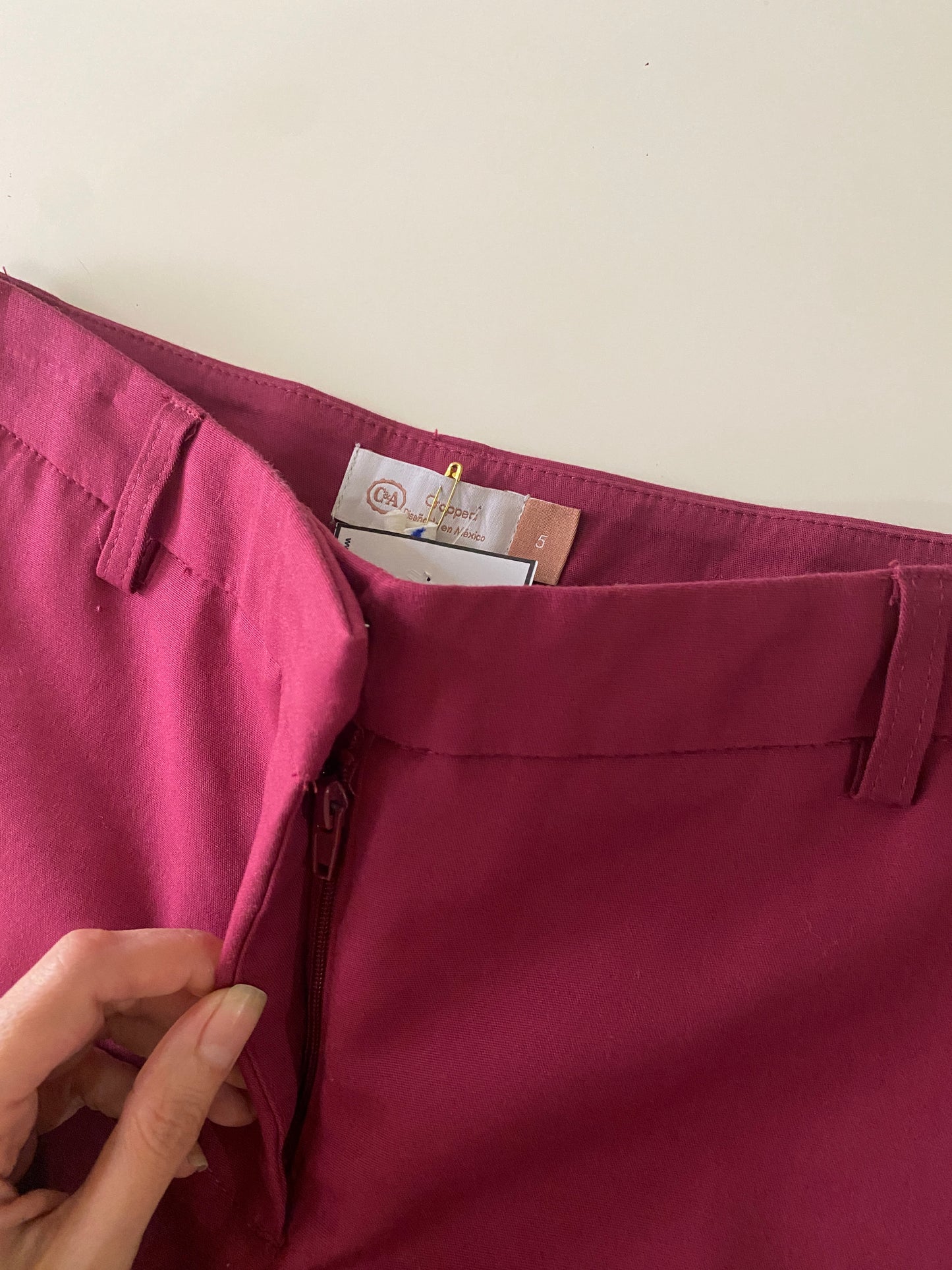 Pantalones de vestir guindos, Talla 5, Mujer