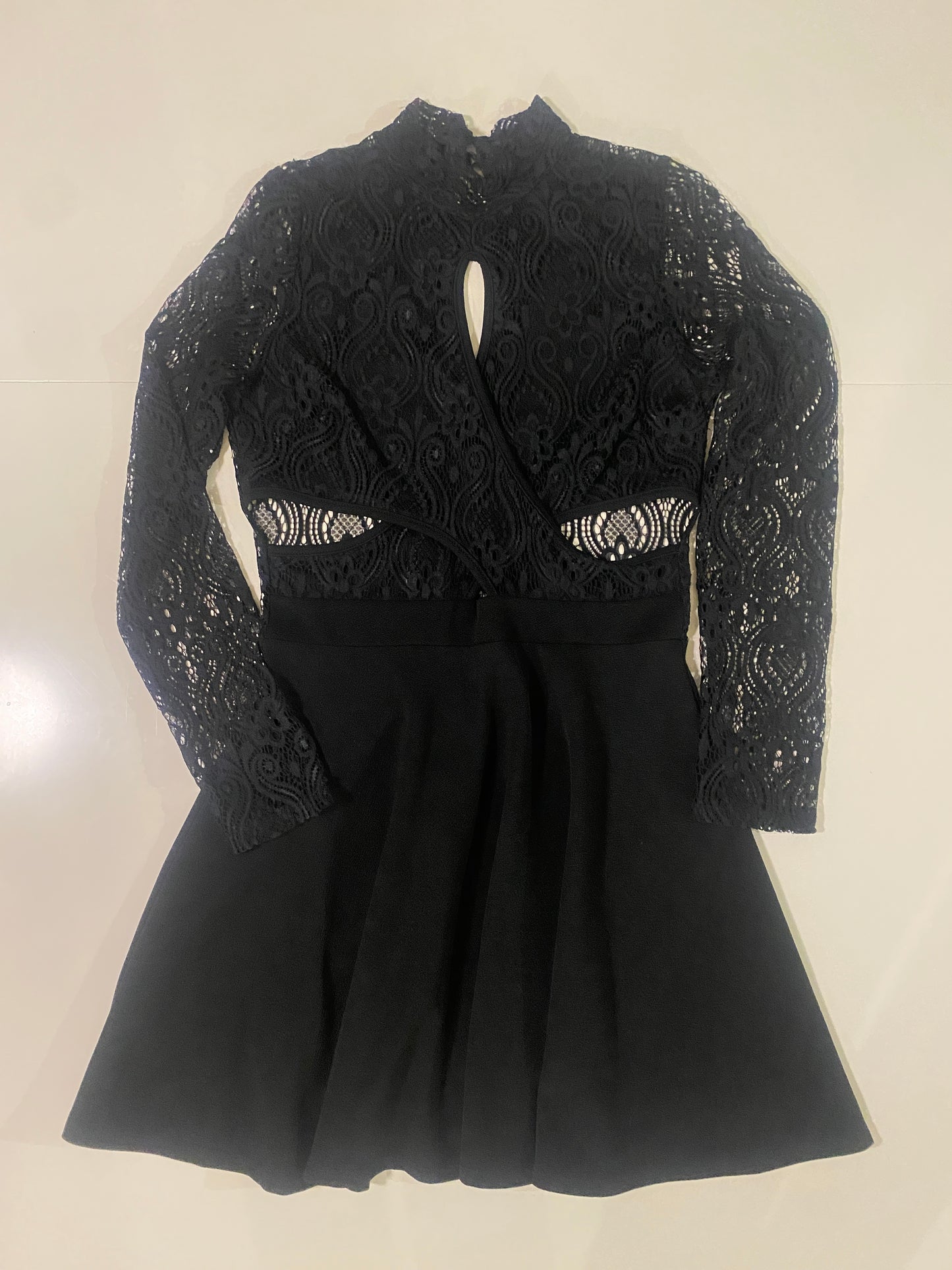 Vestido negro con encaje , Talla S