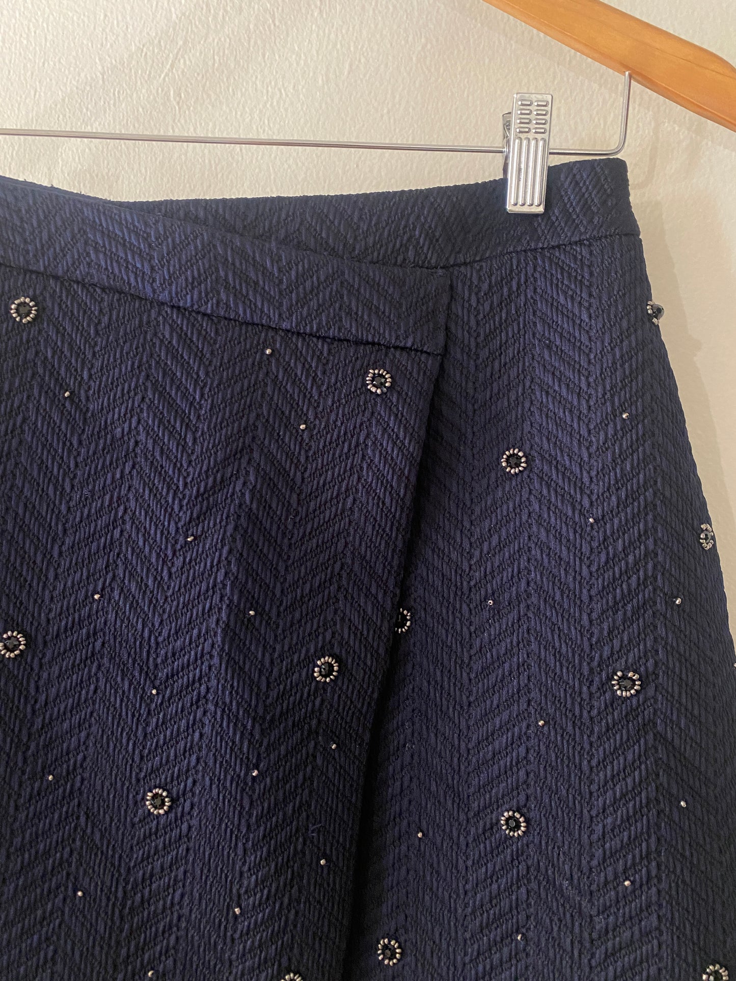 Falda con aplicaciones, Vince Camuto, Talla XS
