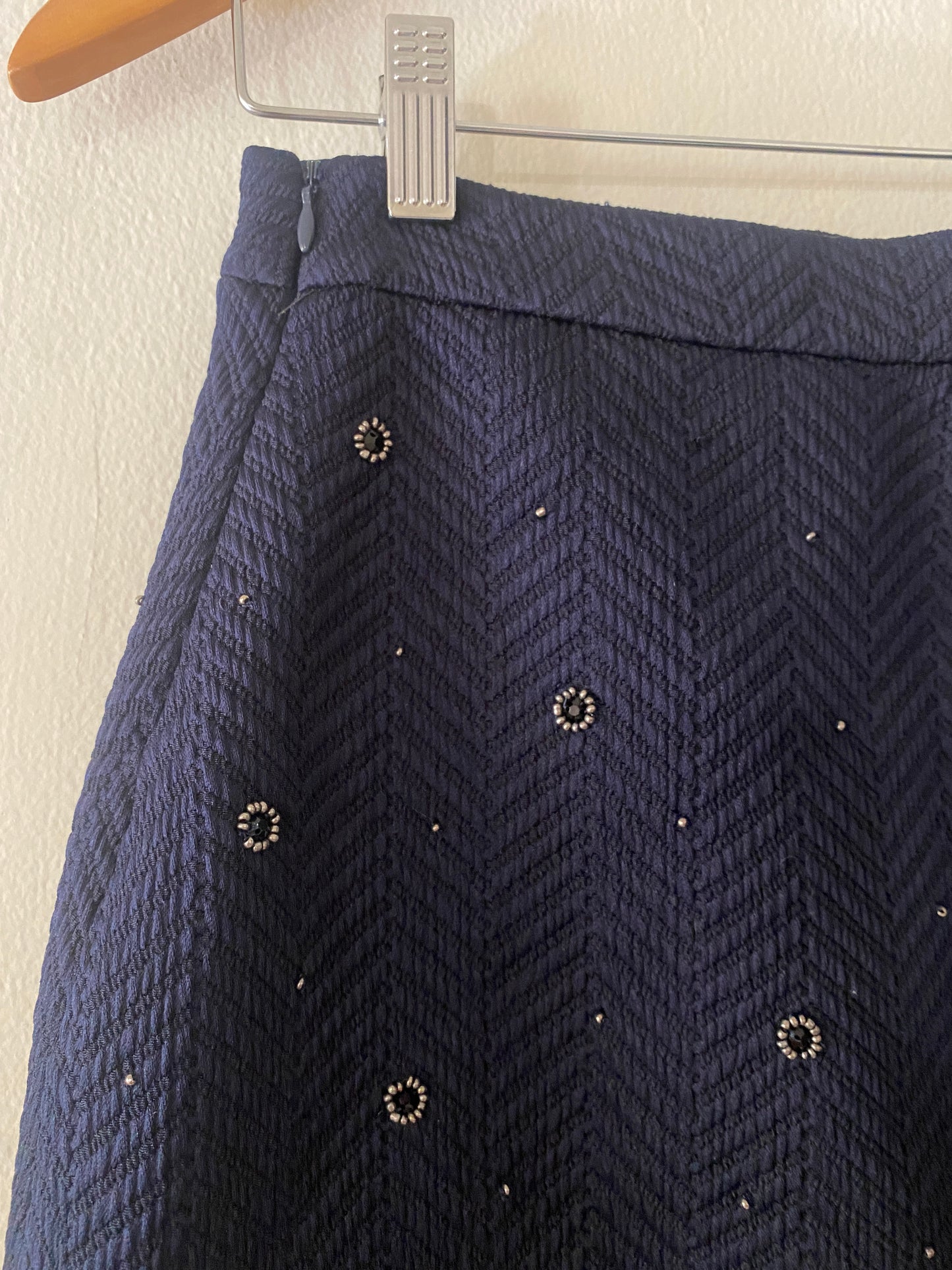 Falda con aplicaciones, Vince Camuto, Talla XS