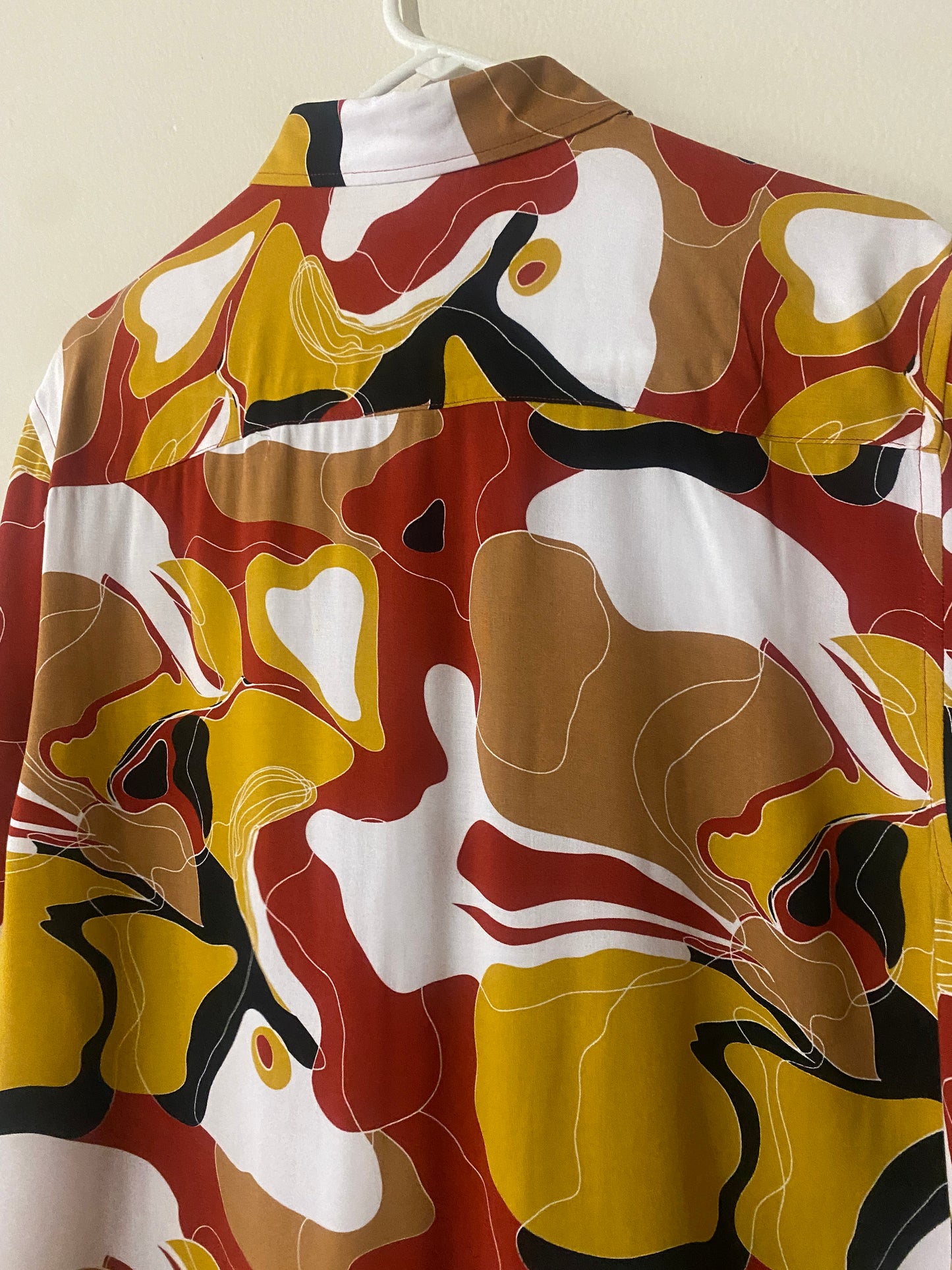 Camisa manga corta estampada, Talla M, NWT