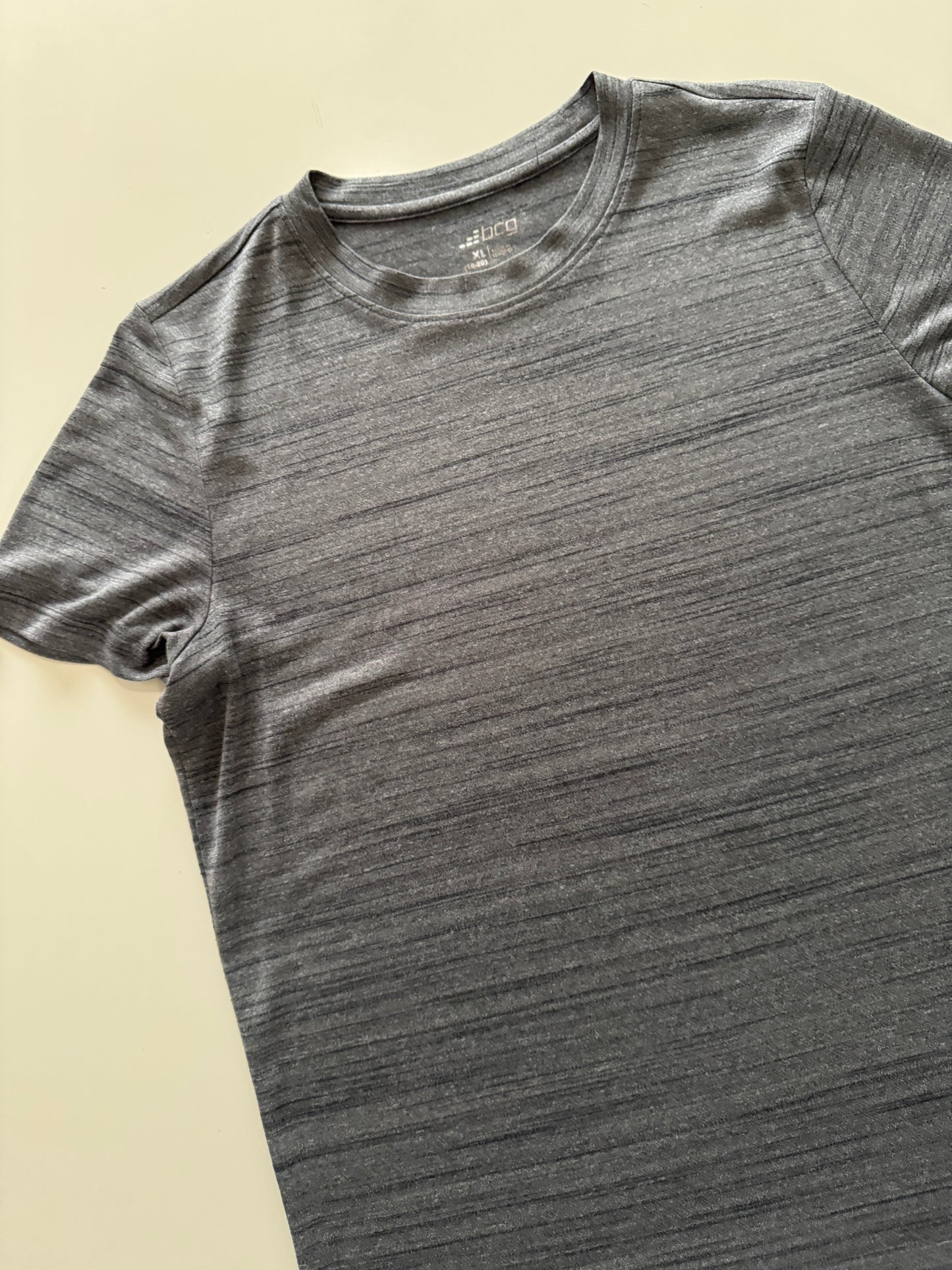 Playera deportiva gris, Talla S hombre, XL teen, Bcg