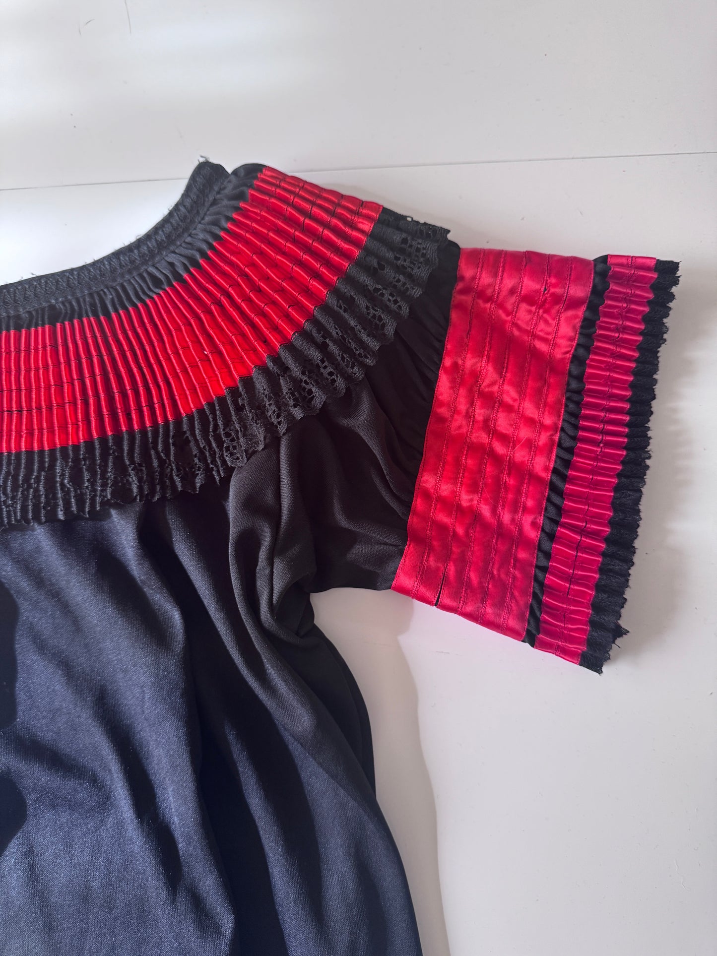 Blusa negra artesanal, Talla S/M, Mujer
