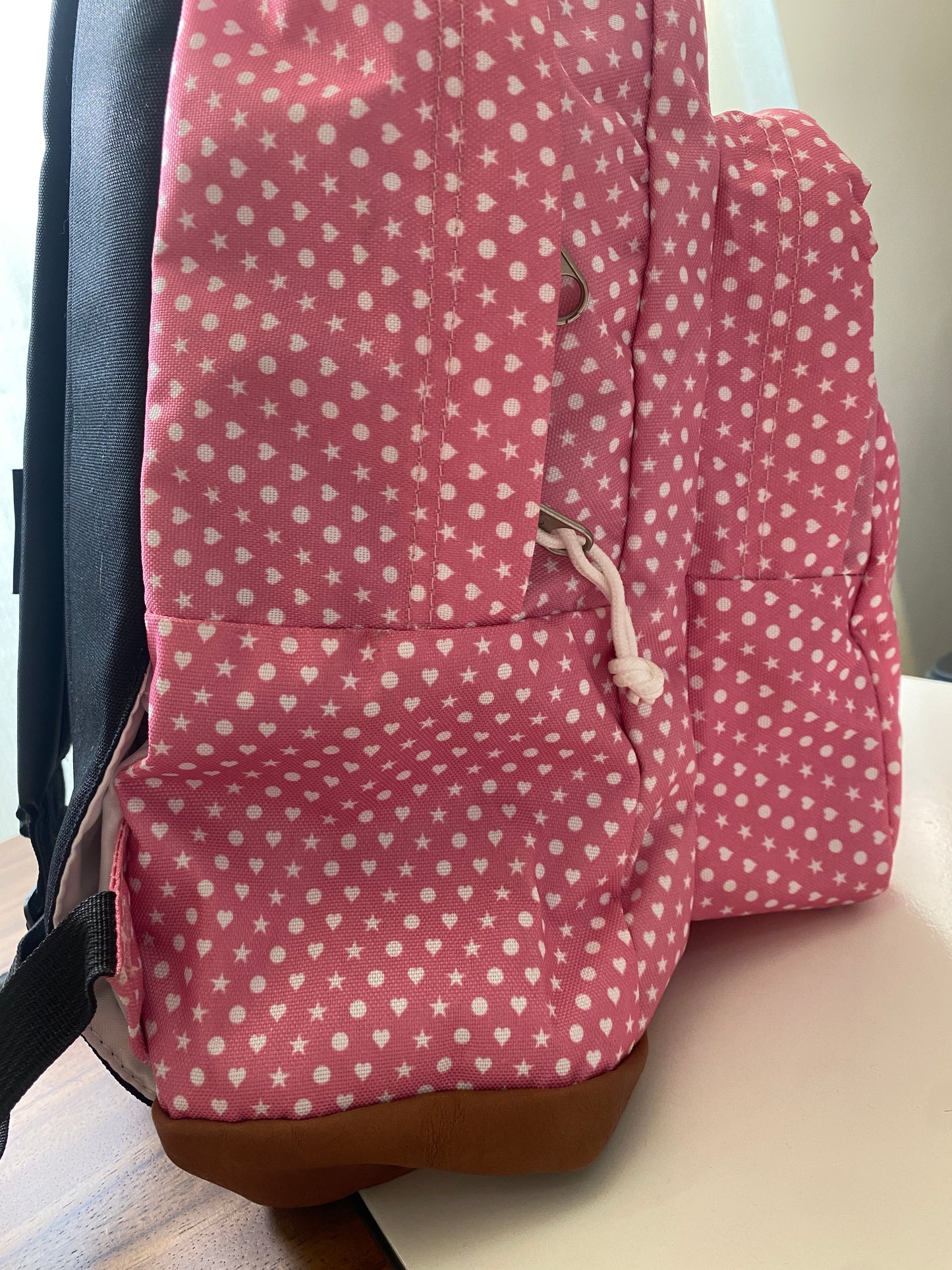 Mochila rosa de lunares