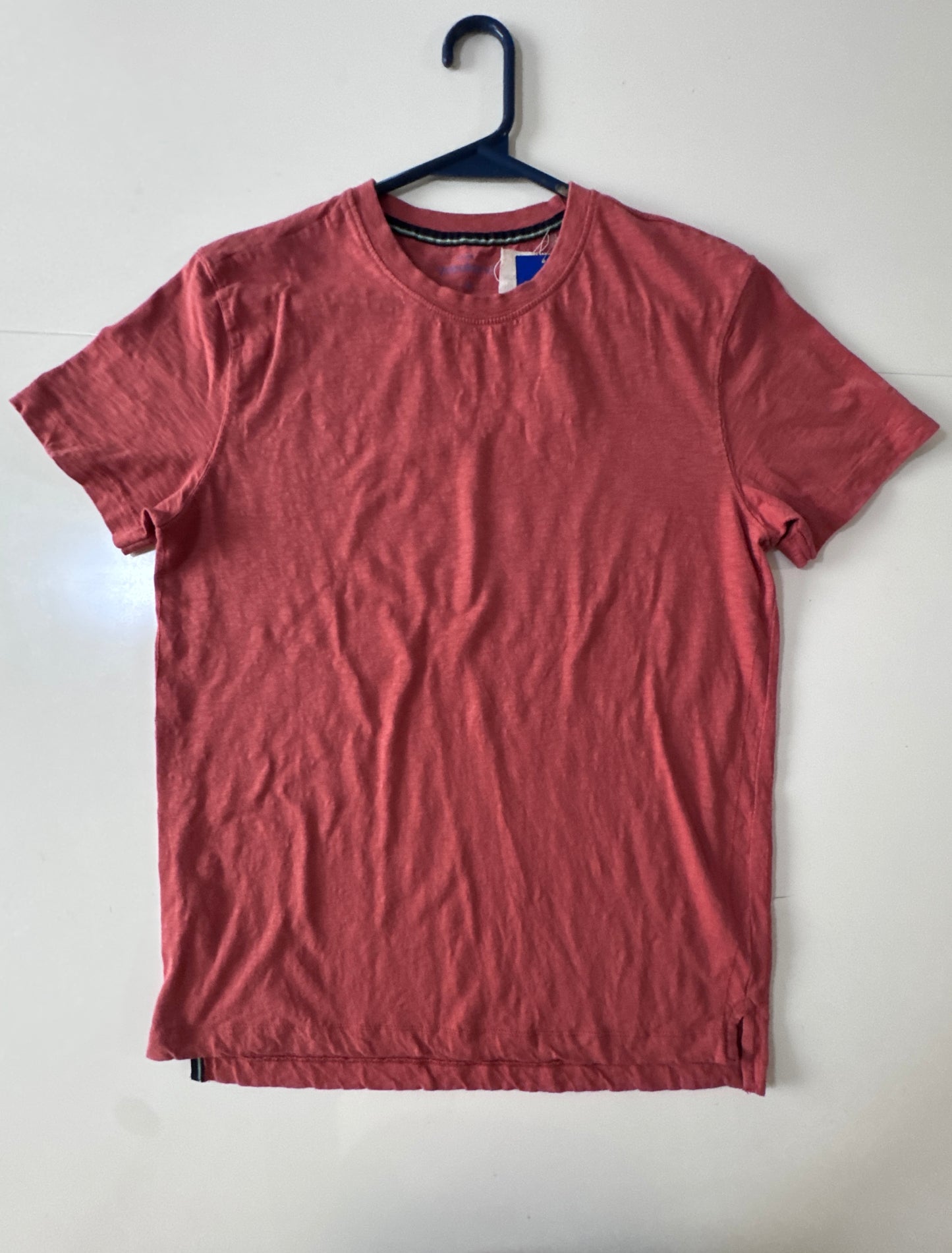 Playera color ladrillo, Talla M, Hombre, Weekend