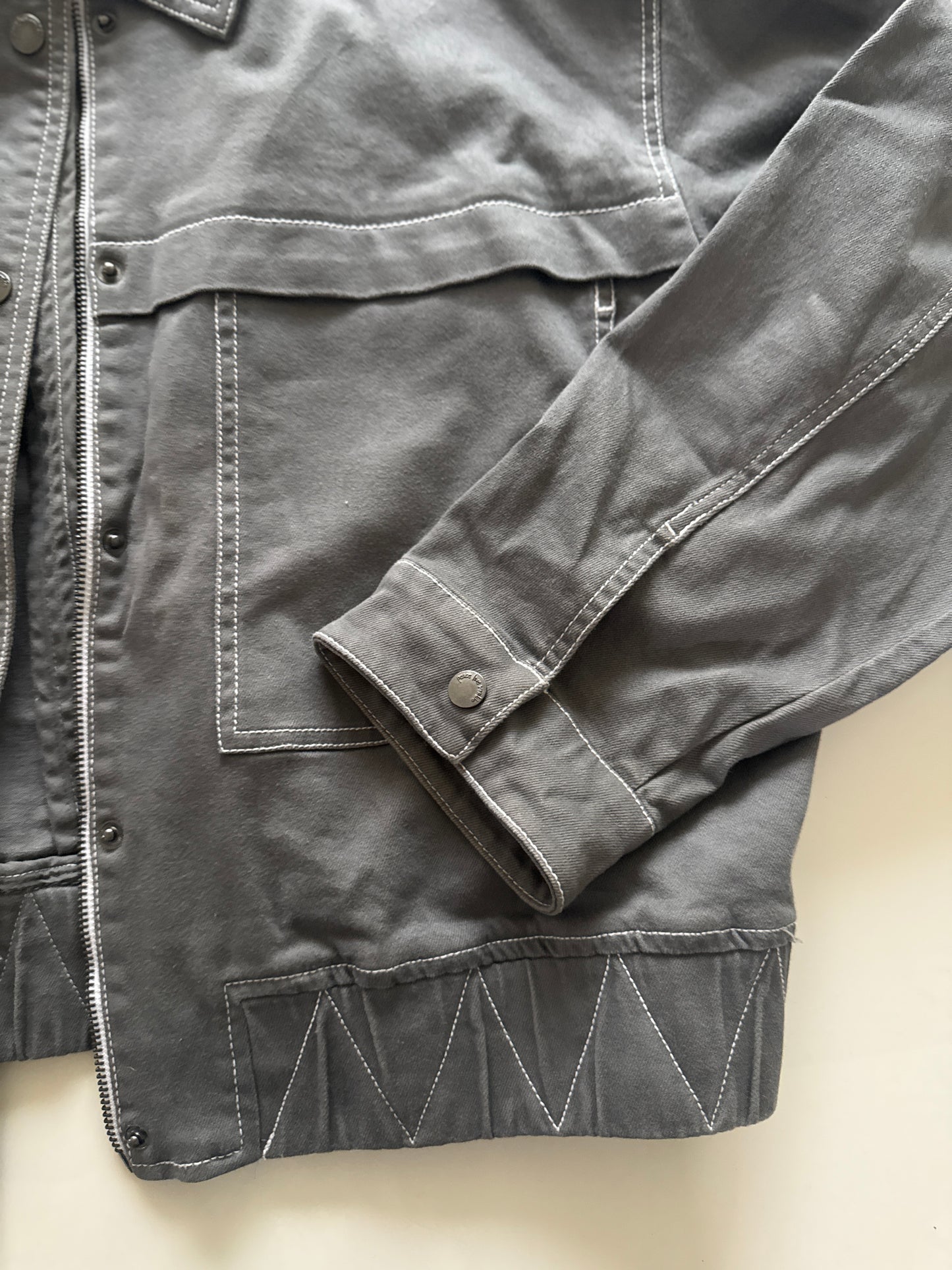 Chaqueta ligera gris de mezclilla, Talla M, Mujer, Peace love world