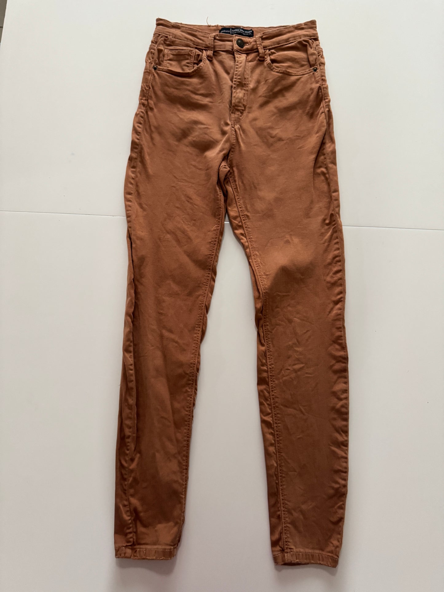 Jeans cintura súper alta, Talla 26mx, 4usa, Stradivarius