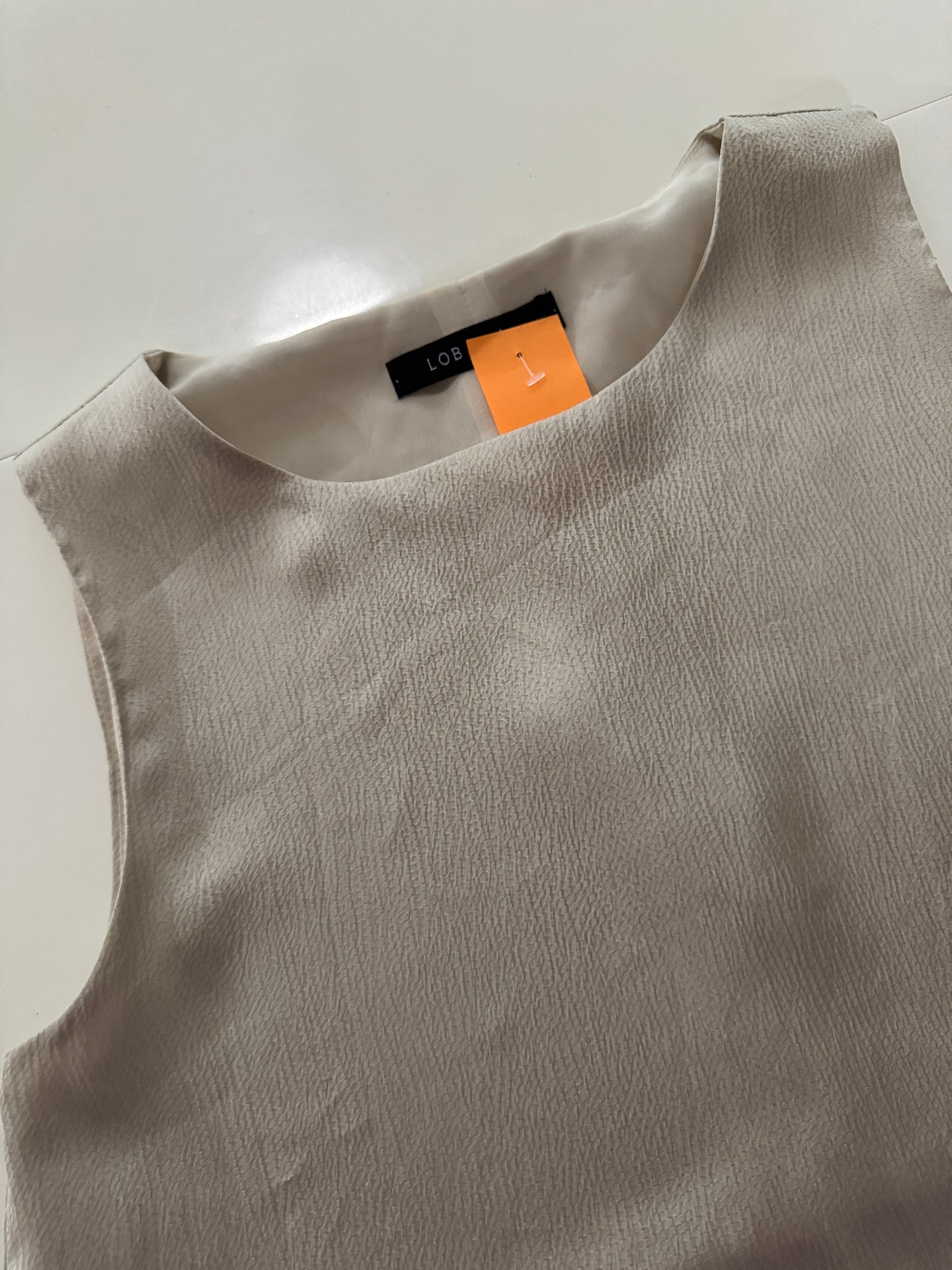 Blusa sin mangas beige satinada, Talla xl, Mujer, Lob