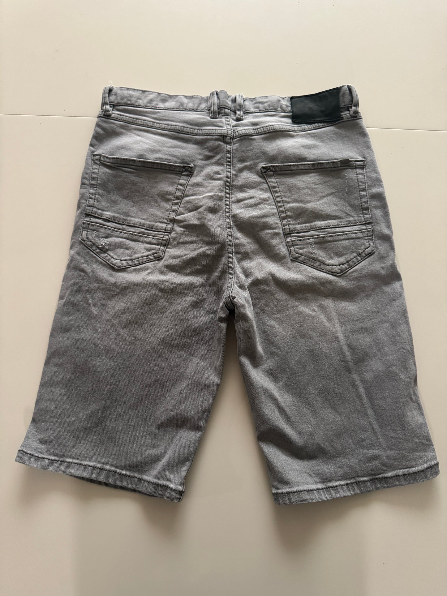 Shorts mezclilla grises, Talla 30W, Springfield, Hombre