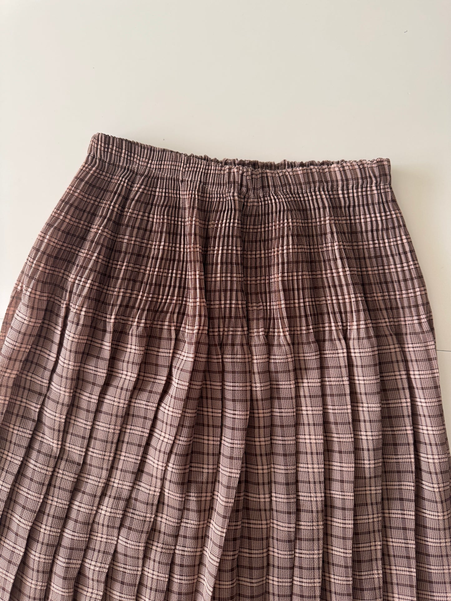 Falda tabloneada cafe, Talla S, Mujer