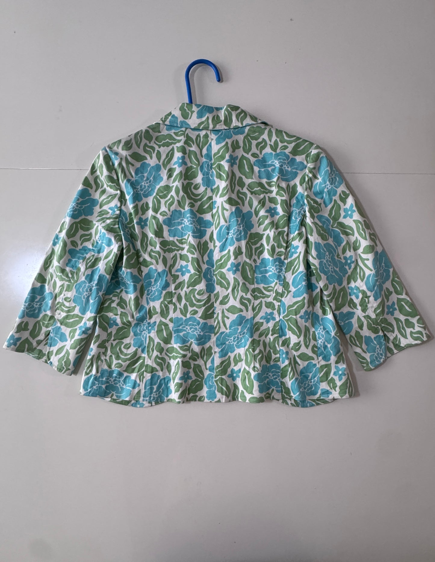 Saco 3/4 estampado flores, Talla M Petite, Mujer, Caslo