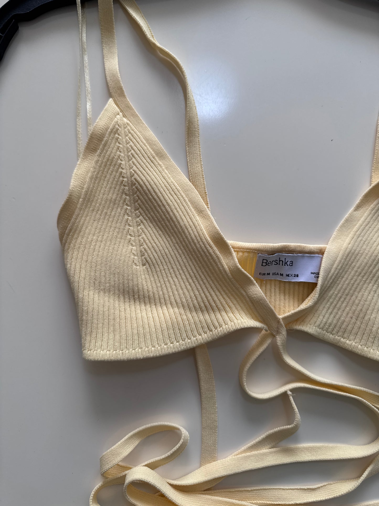 Crop top tejido amarillo, Talla M, Mujer, Bershka