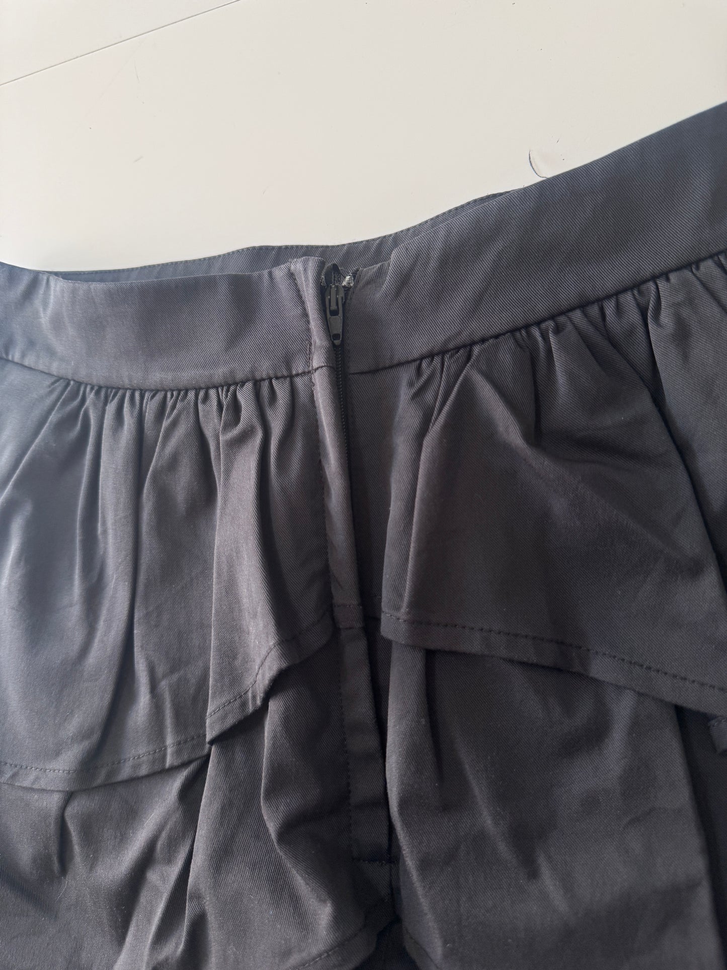 Falda negra con peplum, Talla 8 Usa, 38 Eur, Mujer, H&M