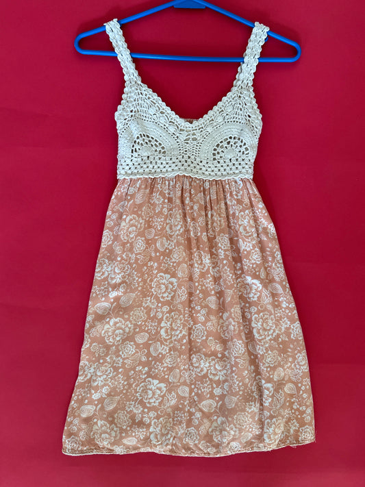 Vestido estampado con crochet, Talla Xs, Mujer