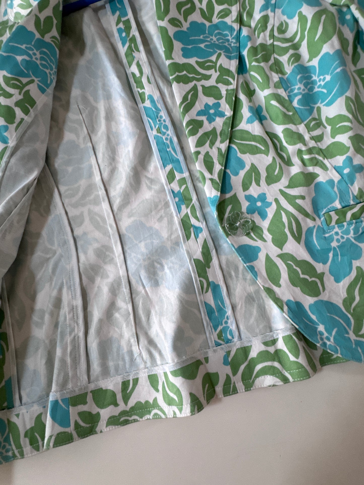 Saco 3/4 estampado flores, Talla M Petite, Mujer, Caslo