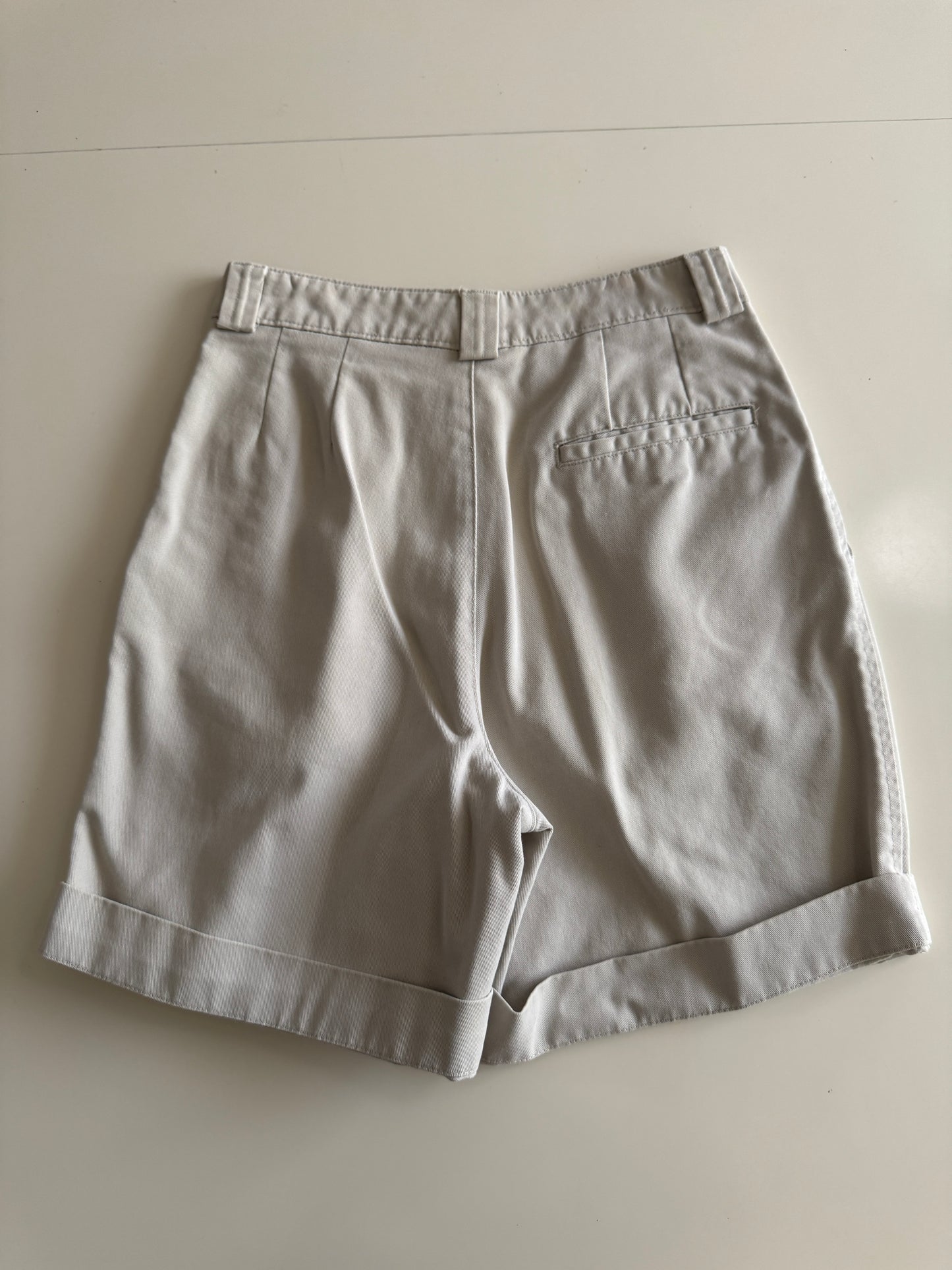 Shorts beige con pinzas, Talla 6, S/M, Mujer, Savane Sportwear