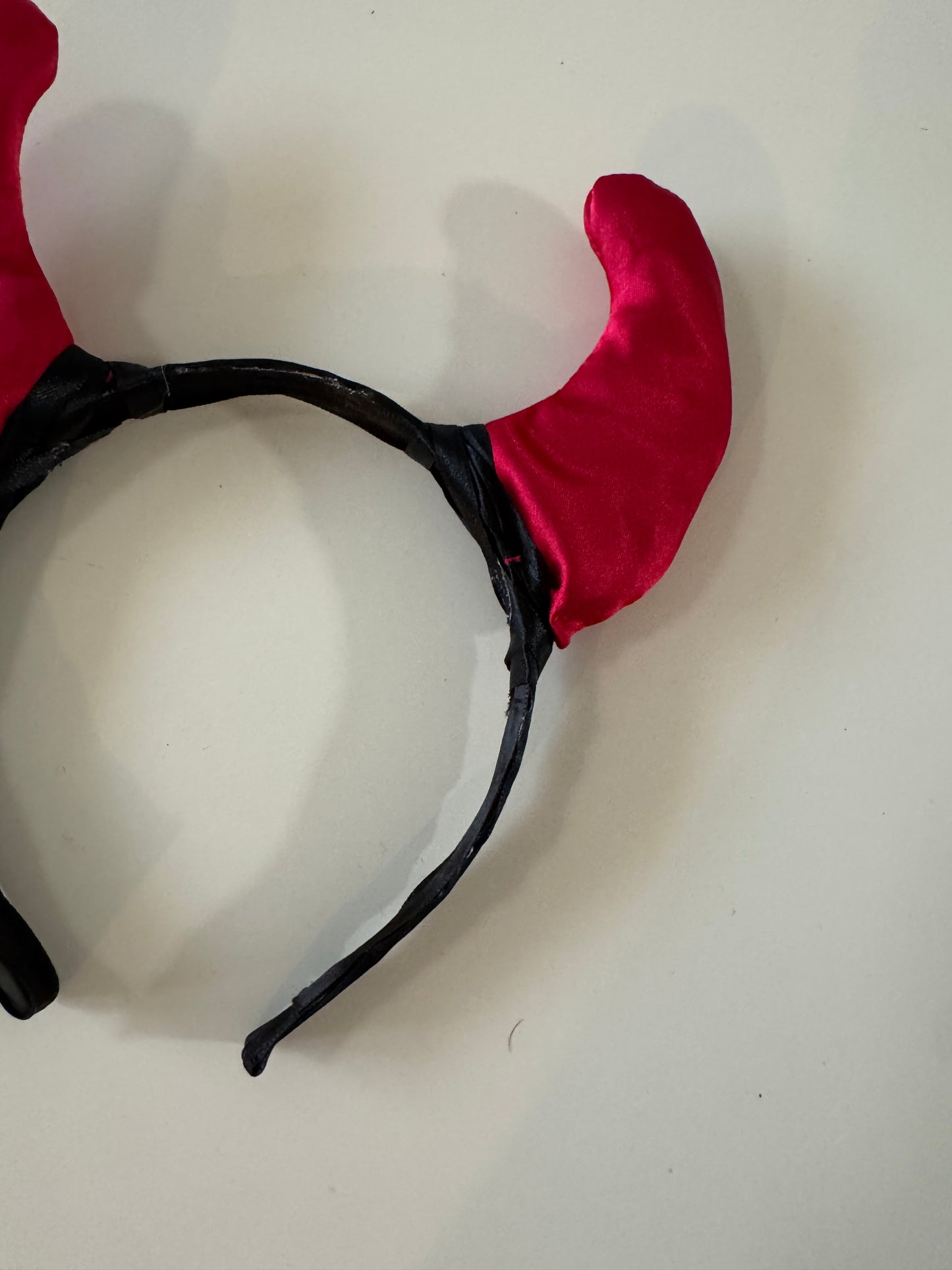 Diadema de diablillo
