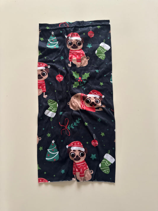 Buff pug navideño