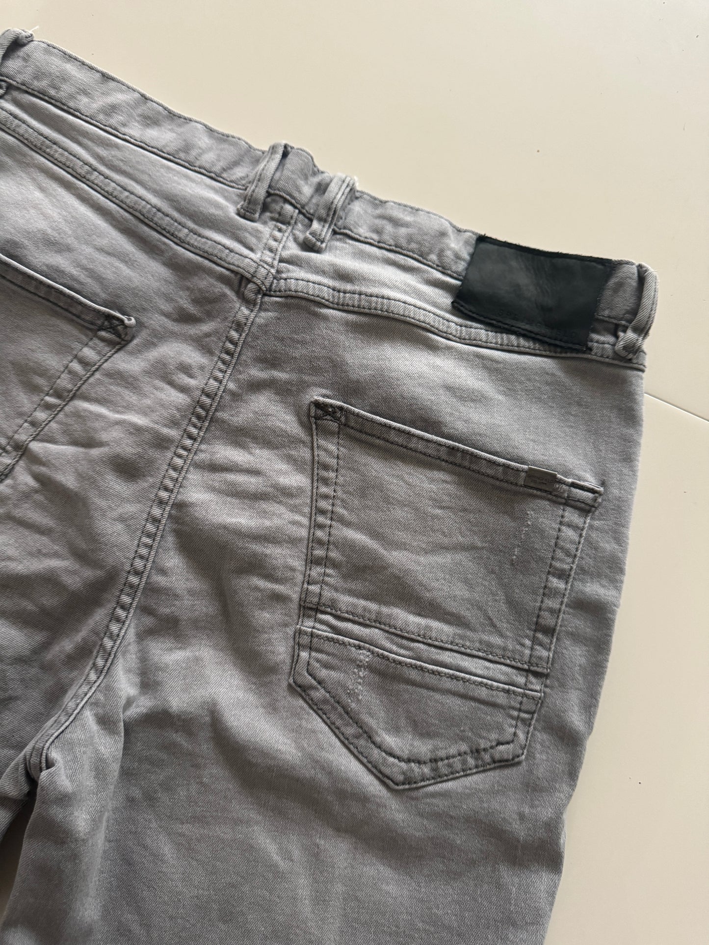 Shorts mezclilla grises, Talla 30W, Springfield, Hombre
