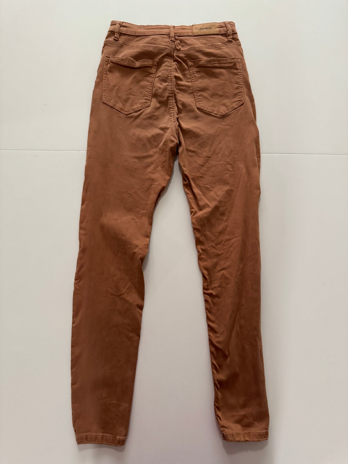 Jeans cintura súper alta, Talla 26mx, 4usa, Stradivarius