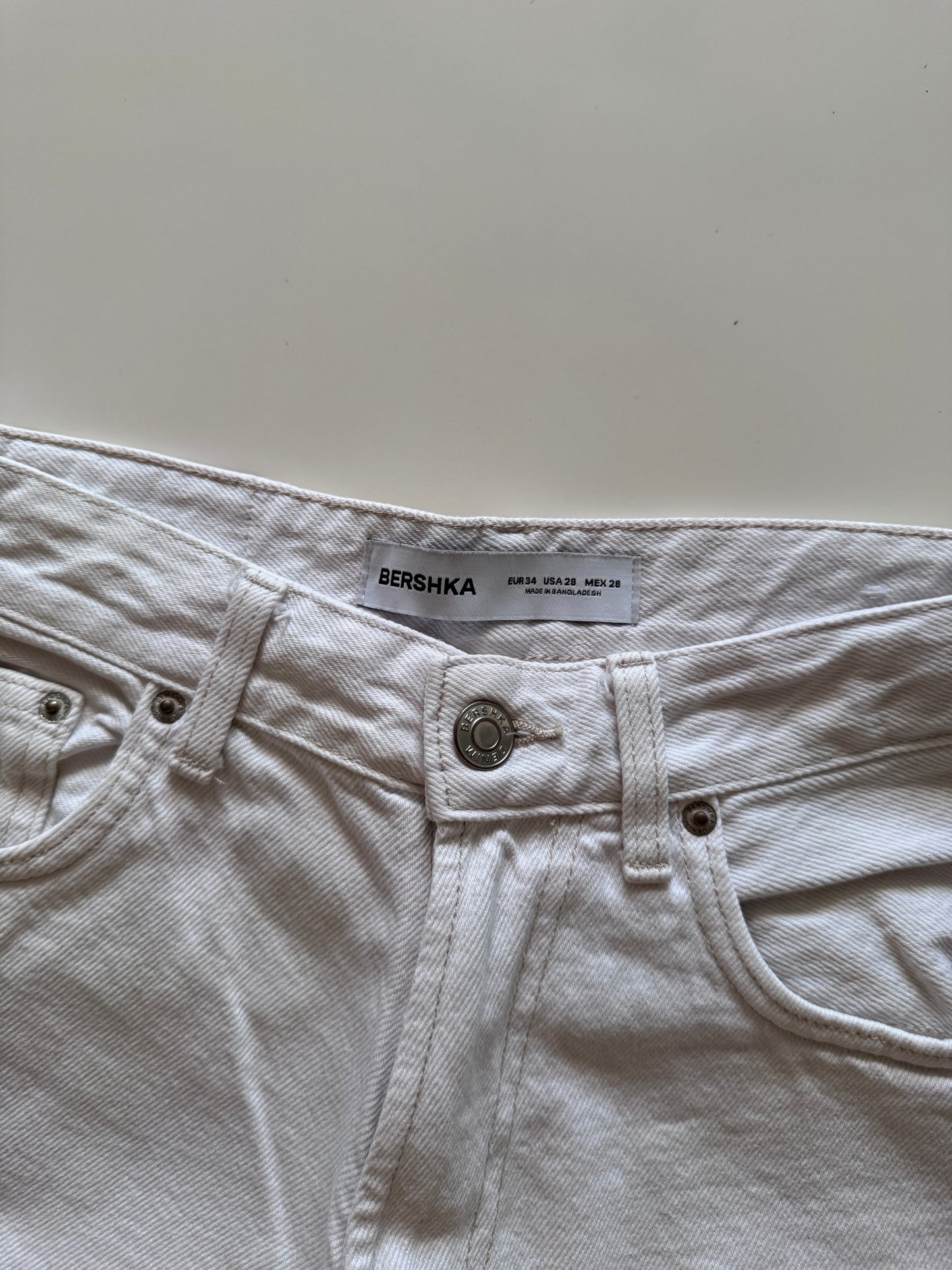 Jeans anchos blancos, Talla 28, Mujer, Bershka