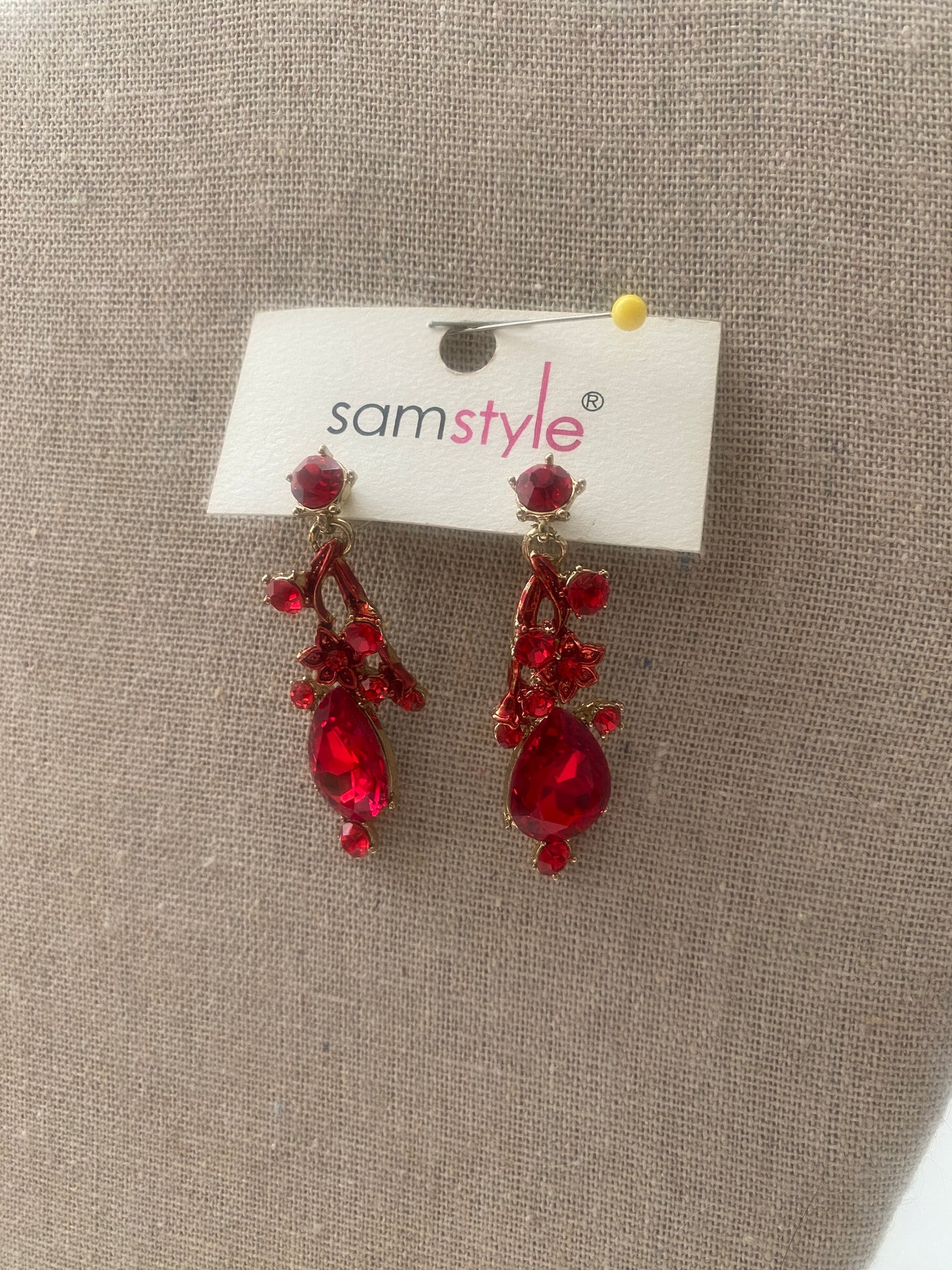 Aretes rojos