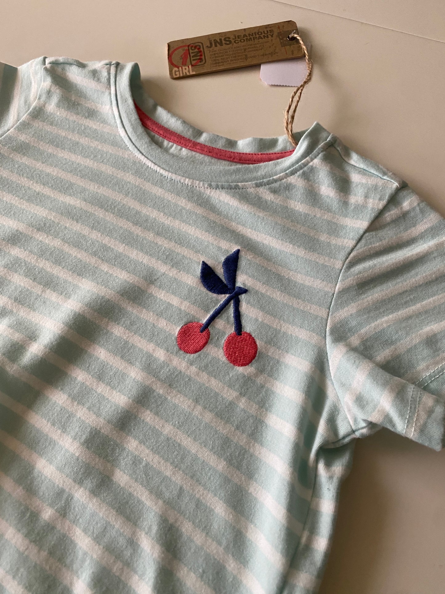 Playera de rayas con cereza bordada, Talla 5-6 años, Niña