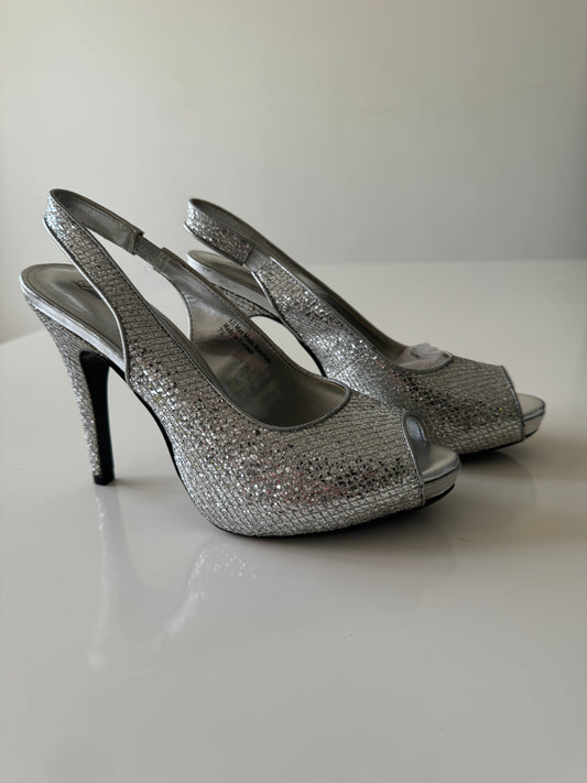 Peep toe plateados, Talla 7.5Usa, 4.5Mx, Mujer